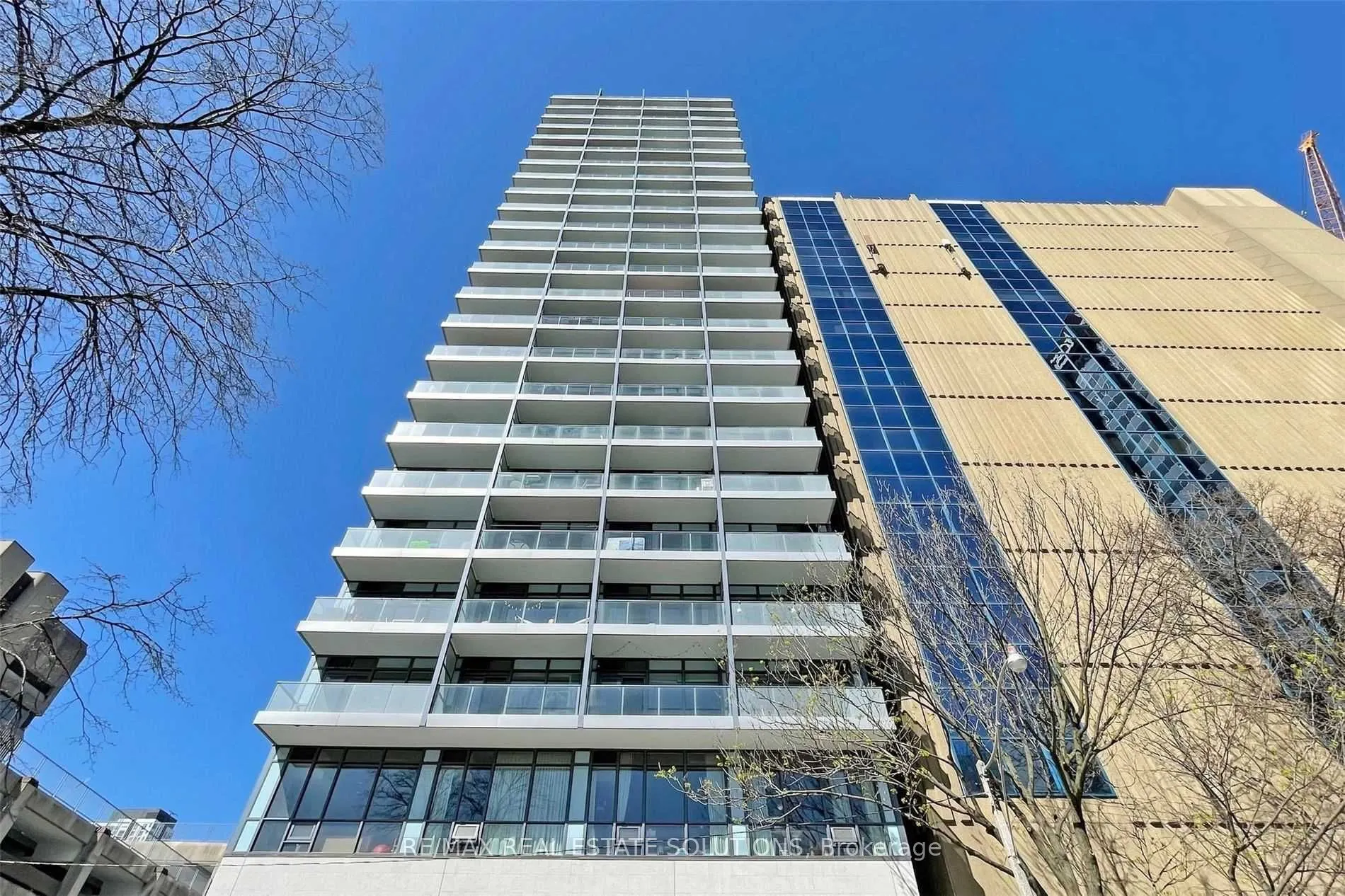 210 Simcoe Street, #1303
