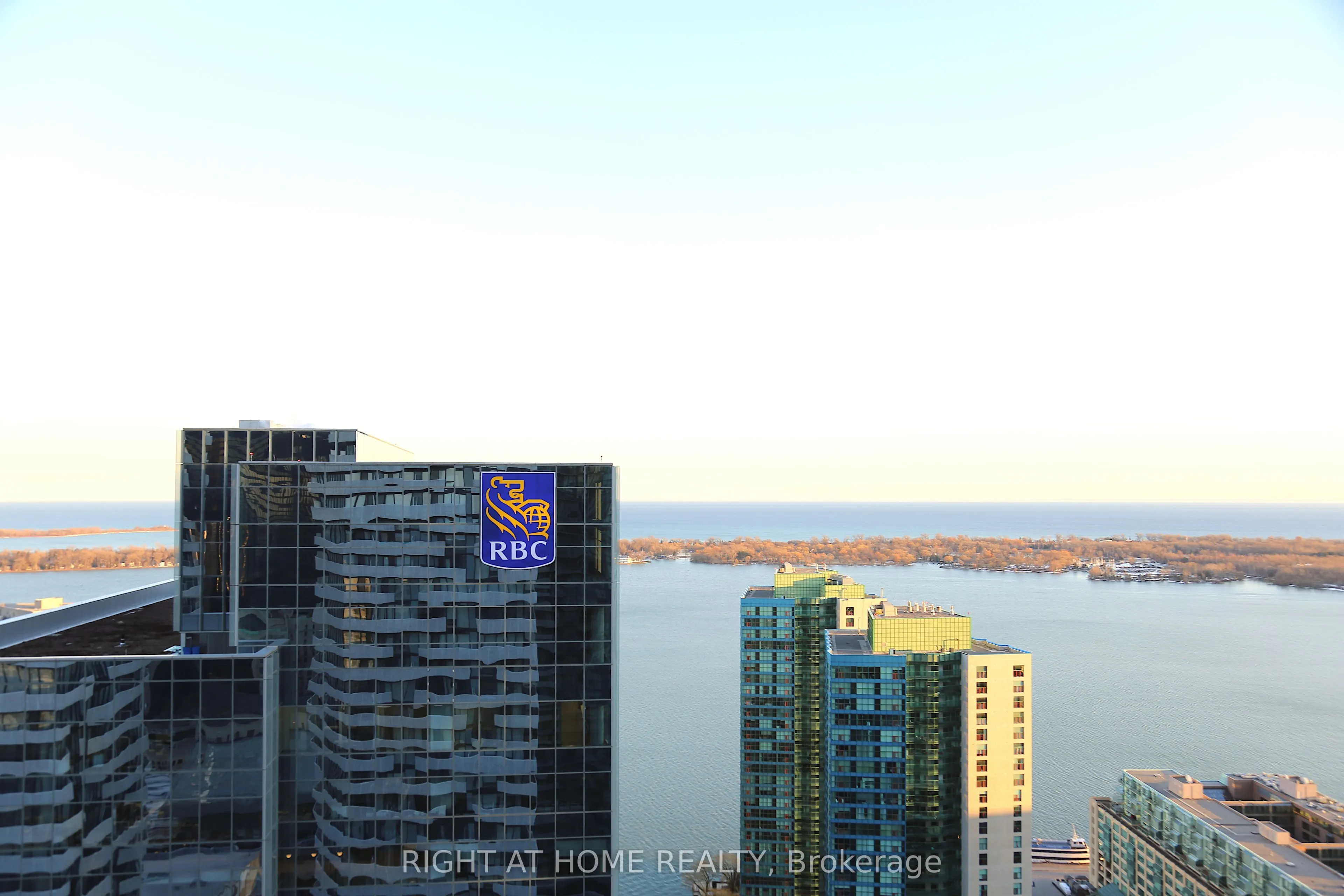 100 Harbour Street, #4410