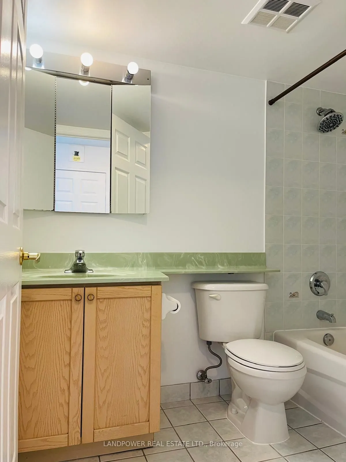 28 Olive Avenue, #Ph03