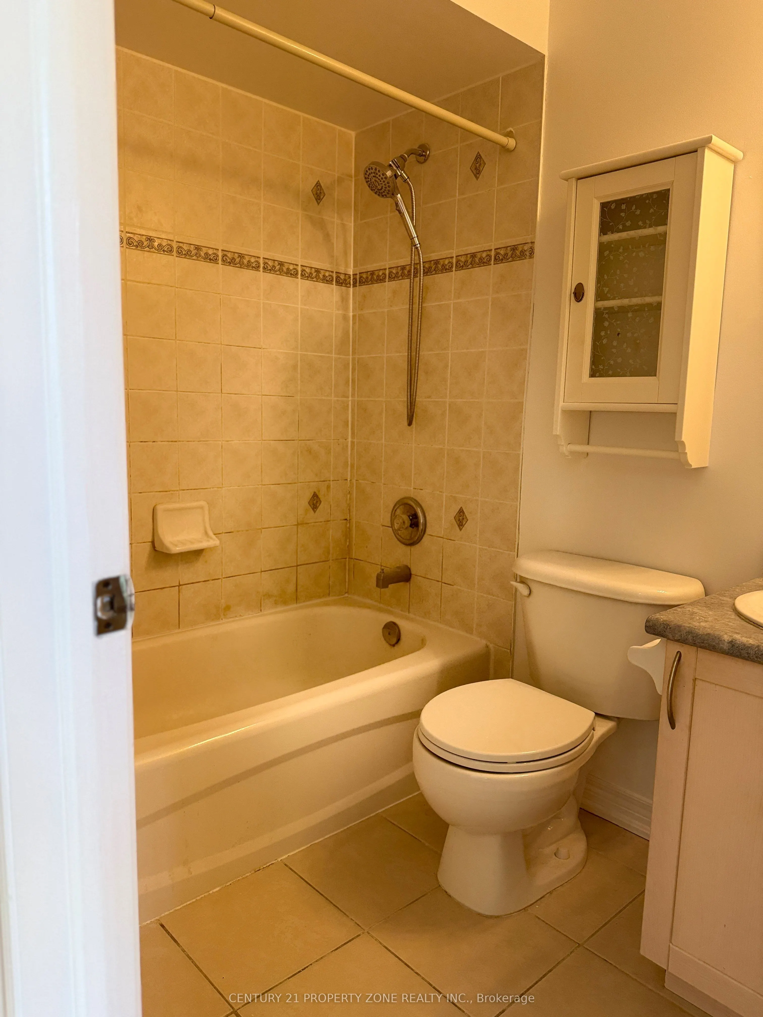 1496 Victoria Park Avenue, #238