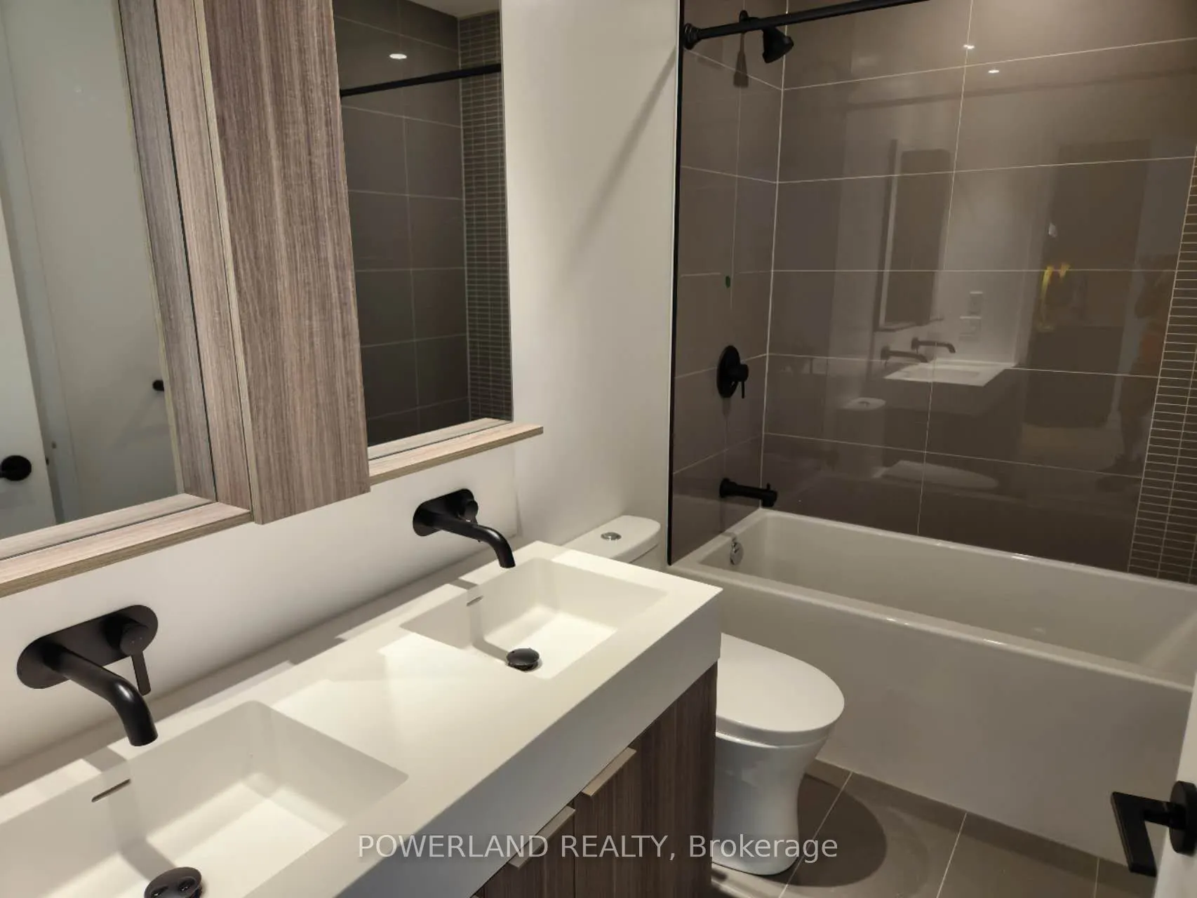 127 Broadway Avenue, #701
