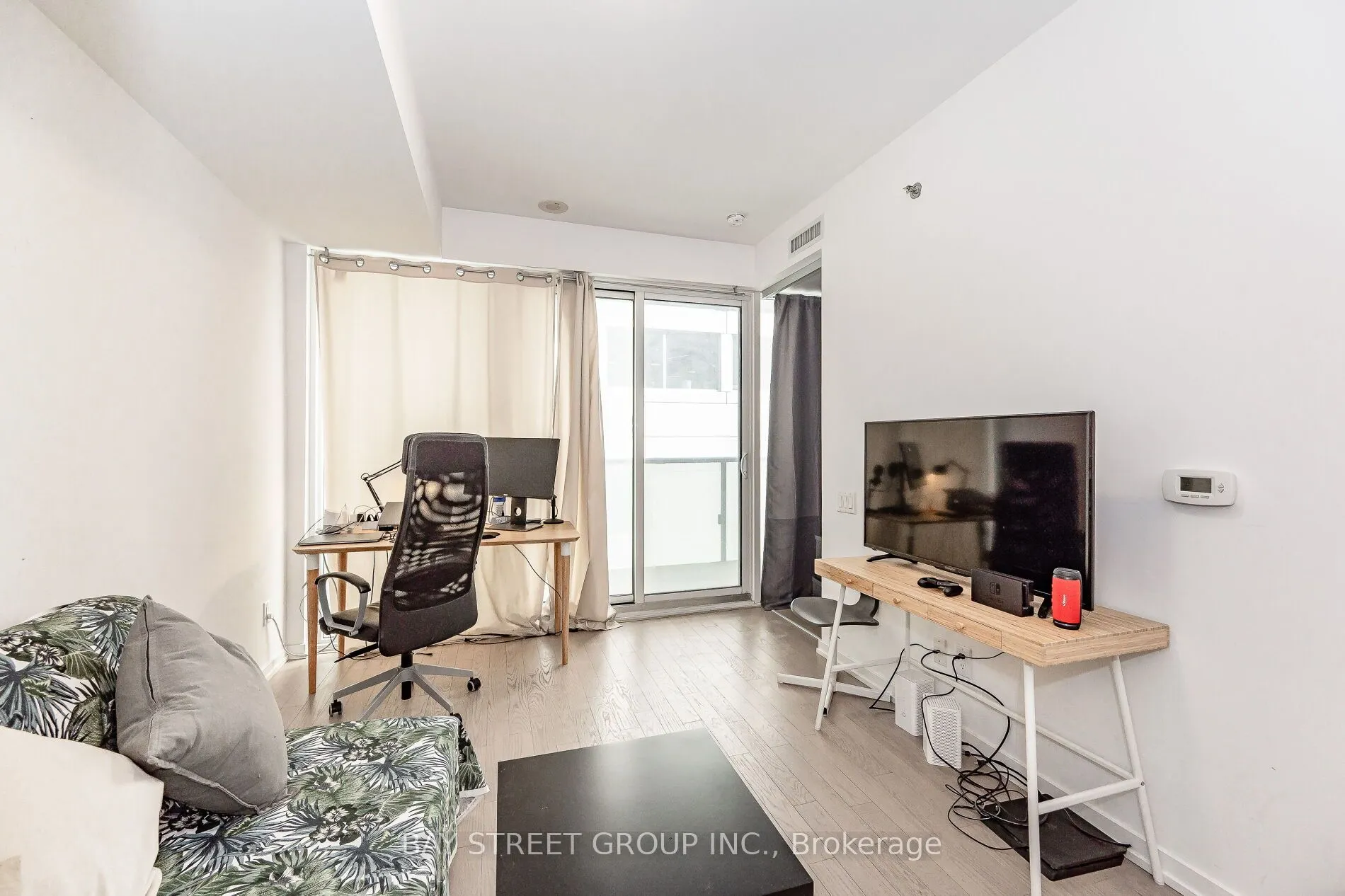101 Peter Street, #601