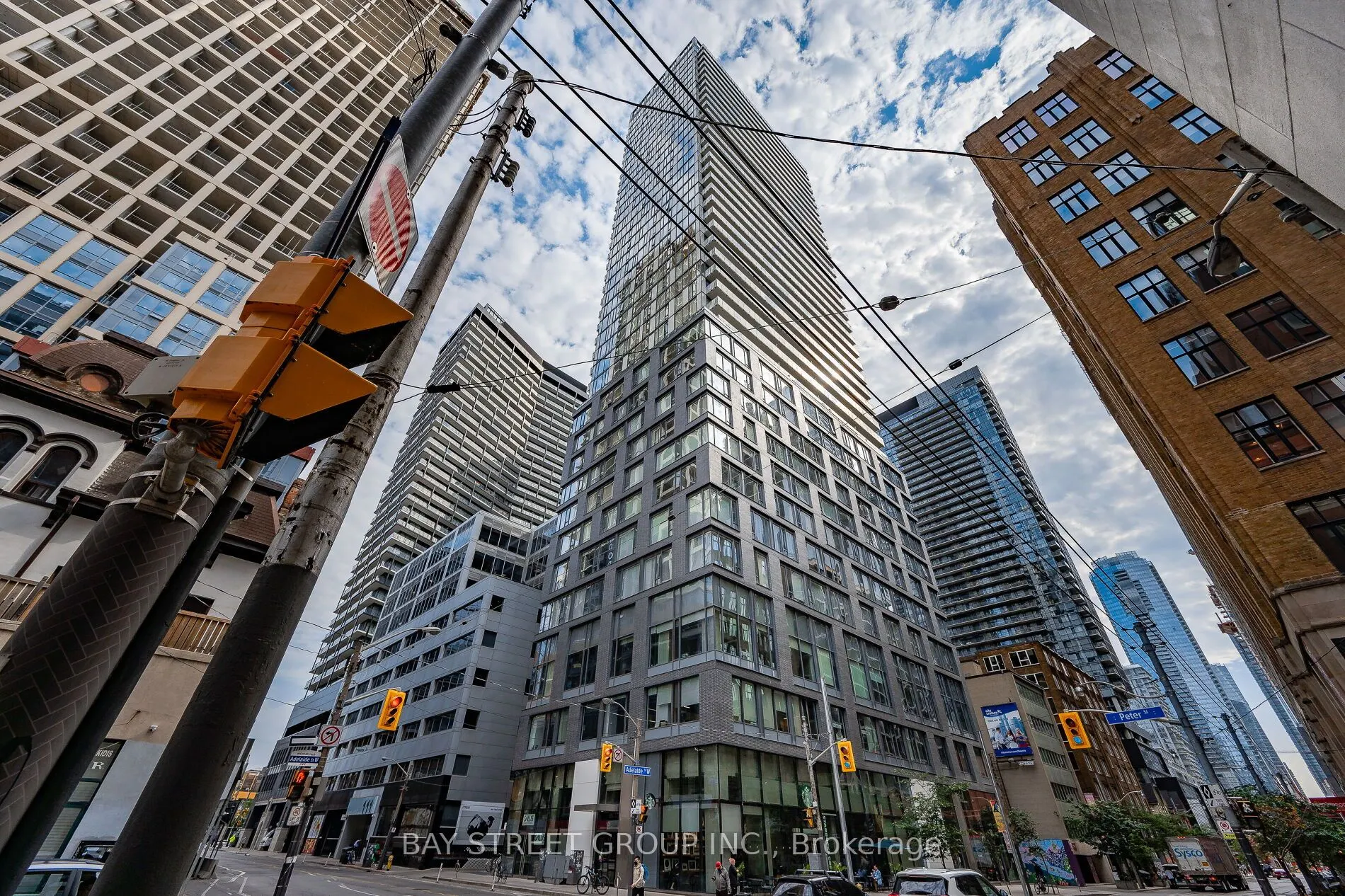 101 Peter Street, #601