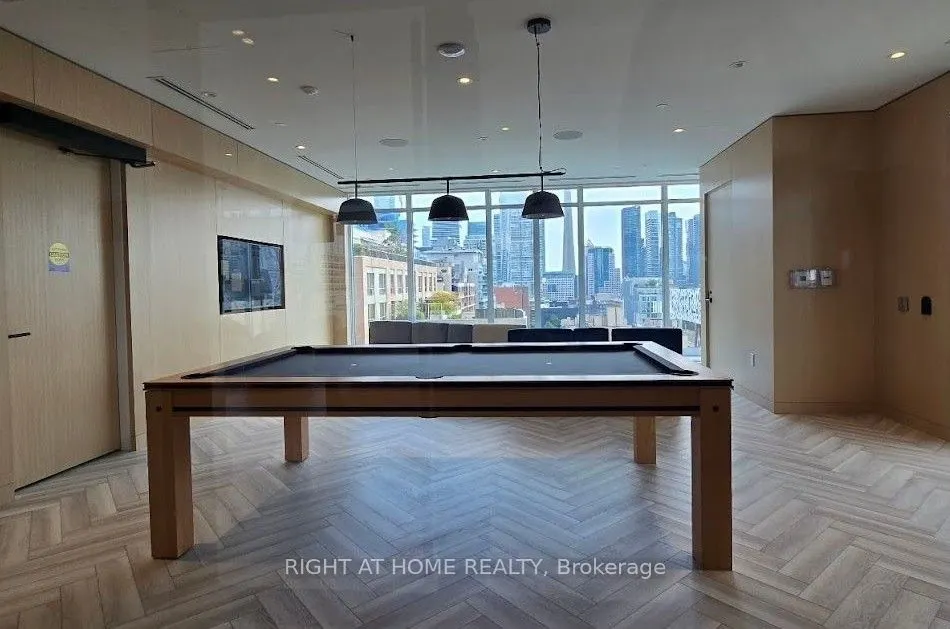 280 Dundas Street W, #PH12