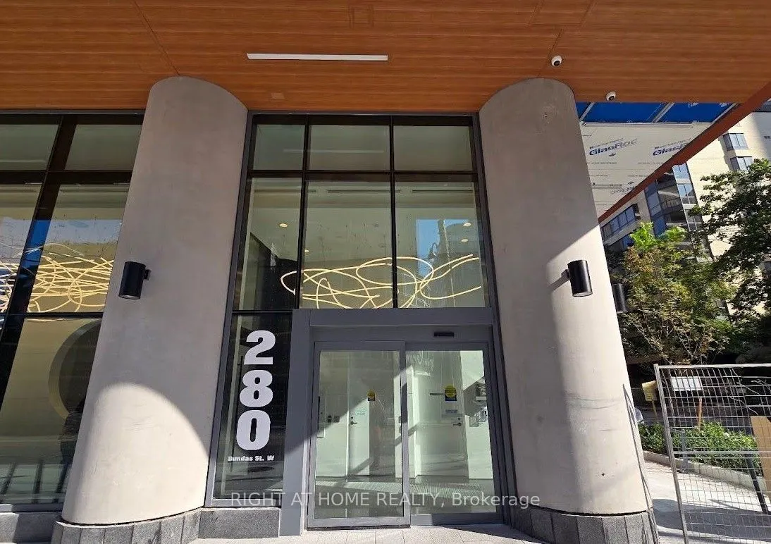 280 Dundas Street W, #PH12