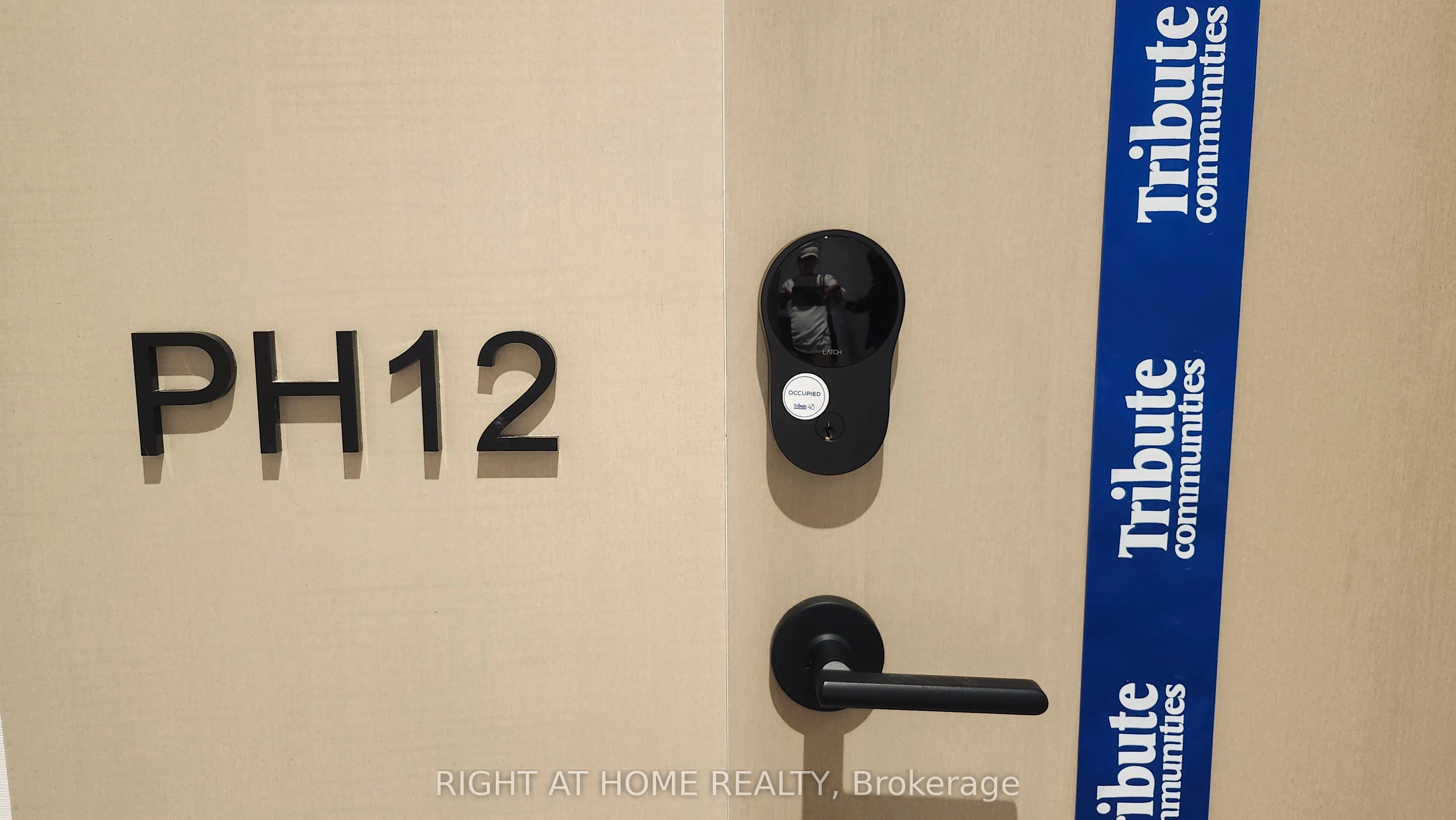 280 Dundas Street W, #PH12