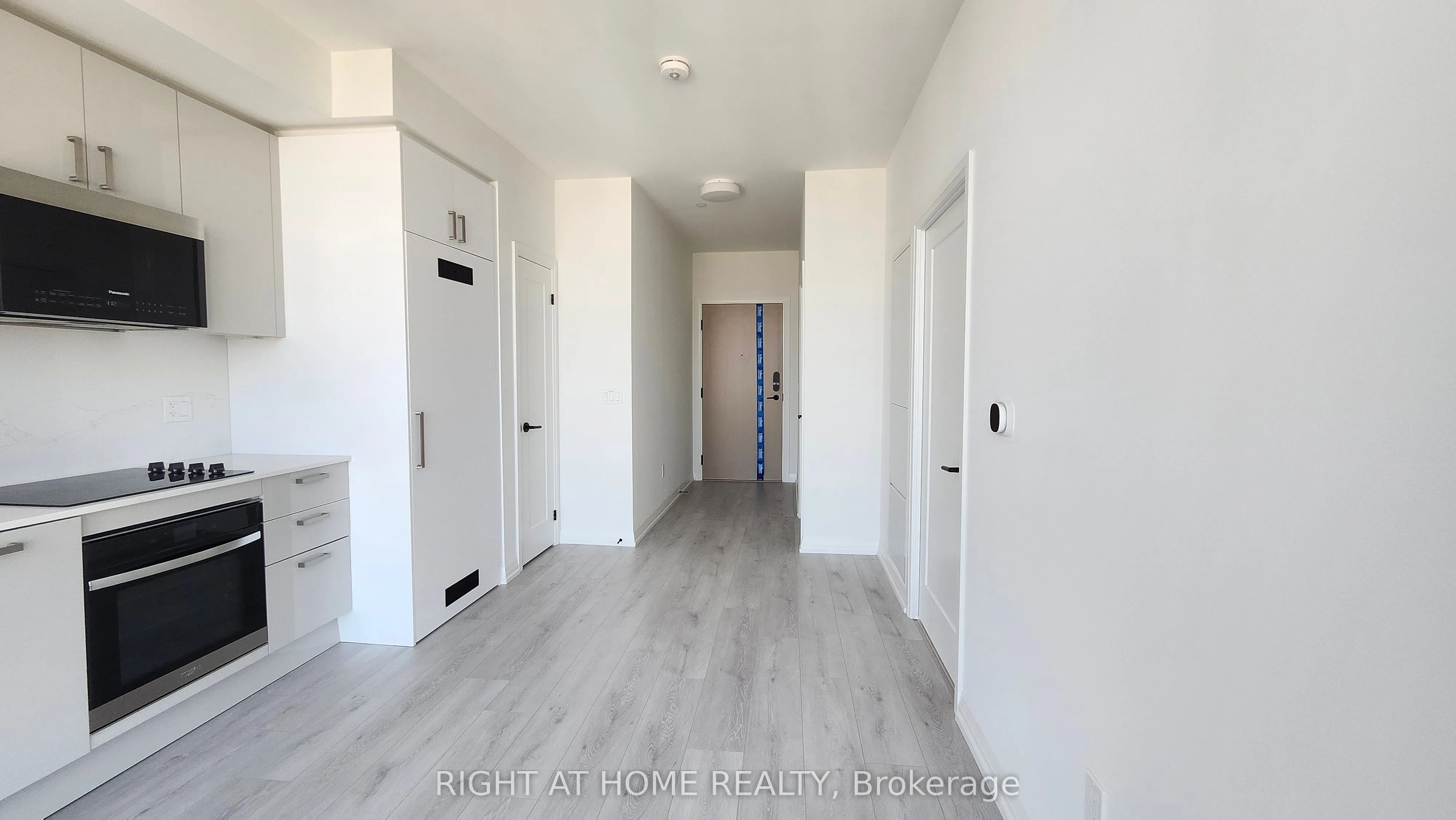 280 Dundas Street W, #PH12