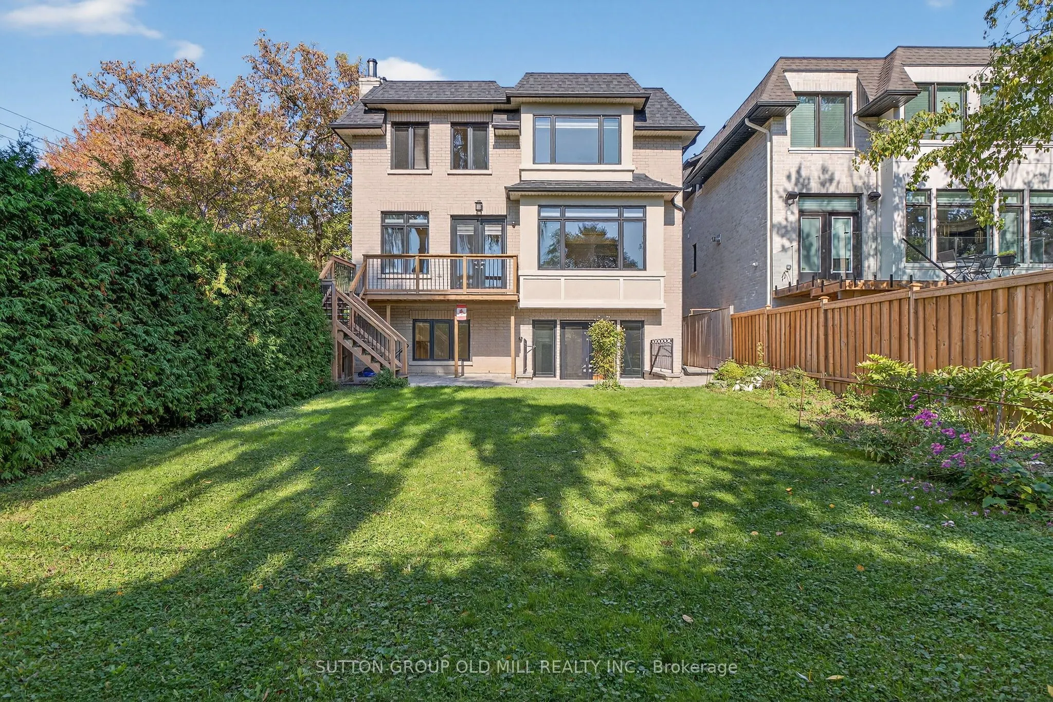 117 Norton Avenue S