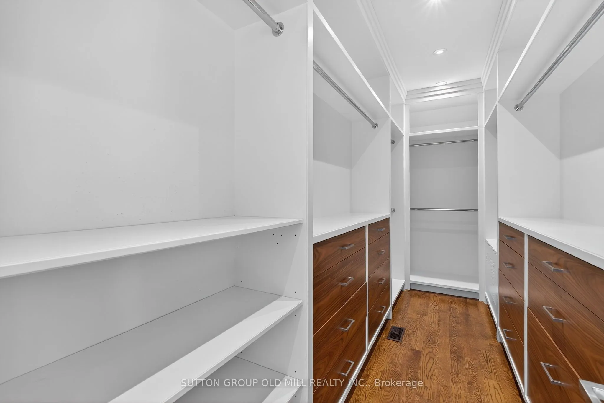 117 Norton Avenue S