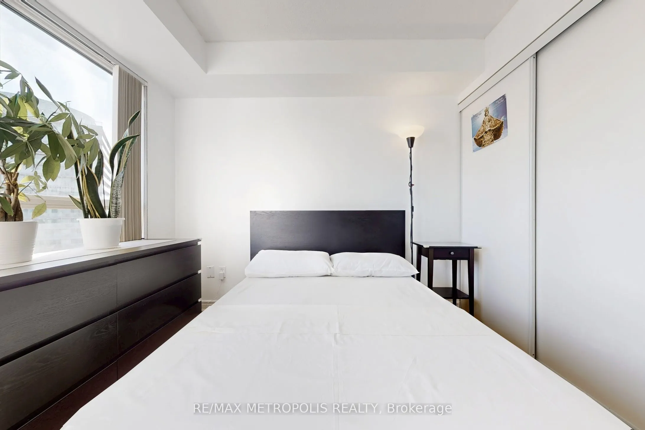 7 Lorraine Drive, #2201