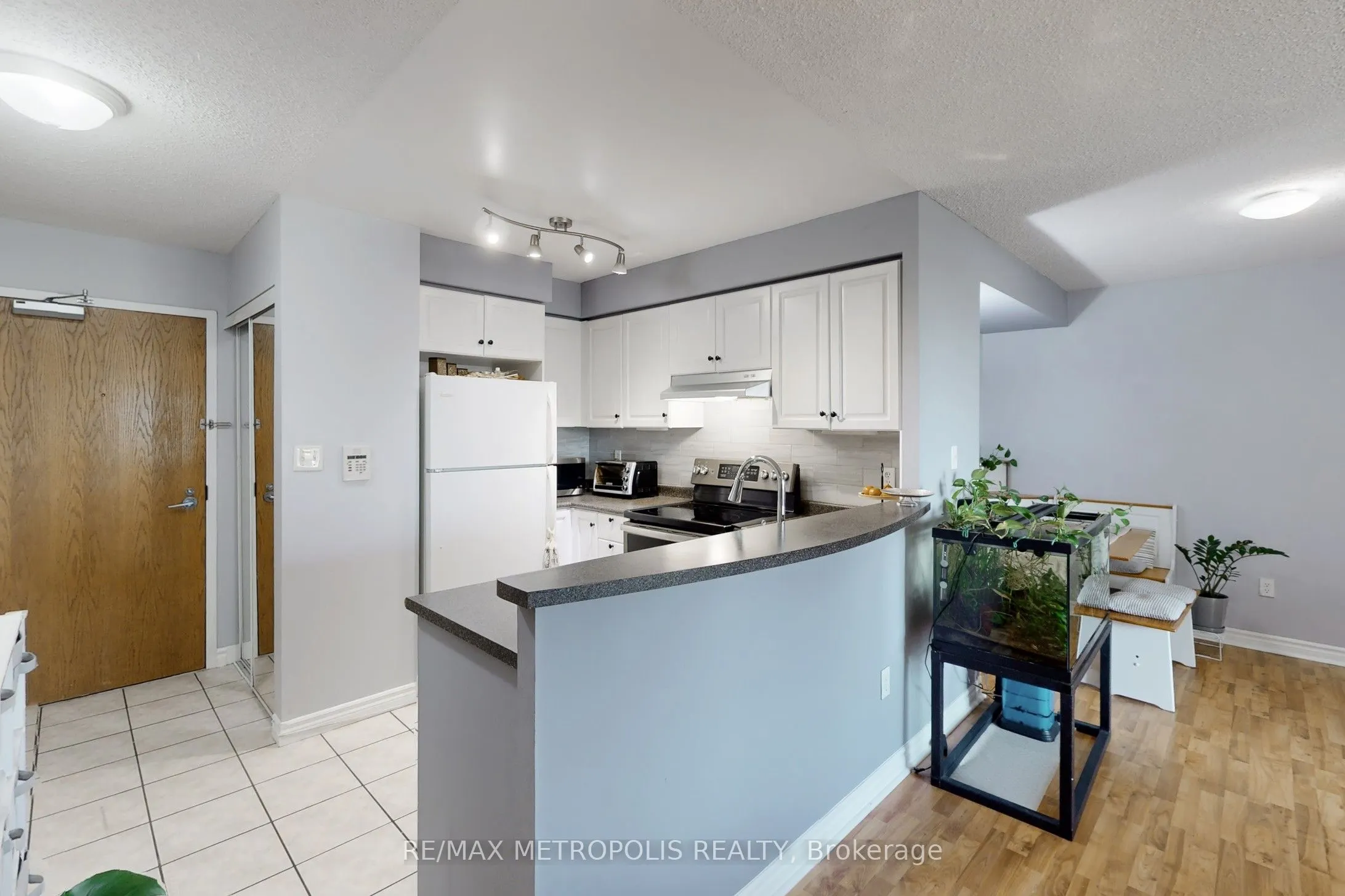 7 Lorraine Drive, #2201