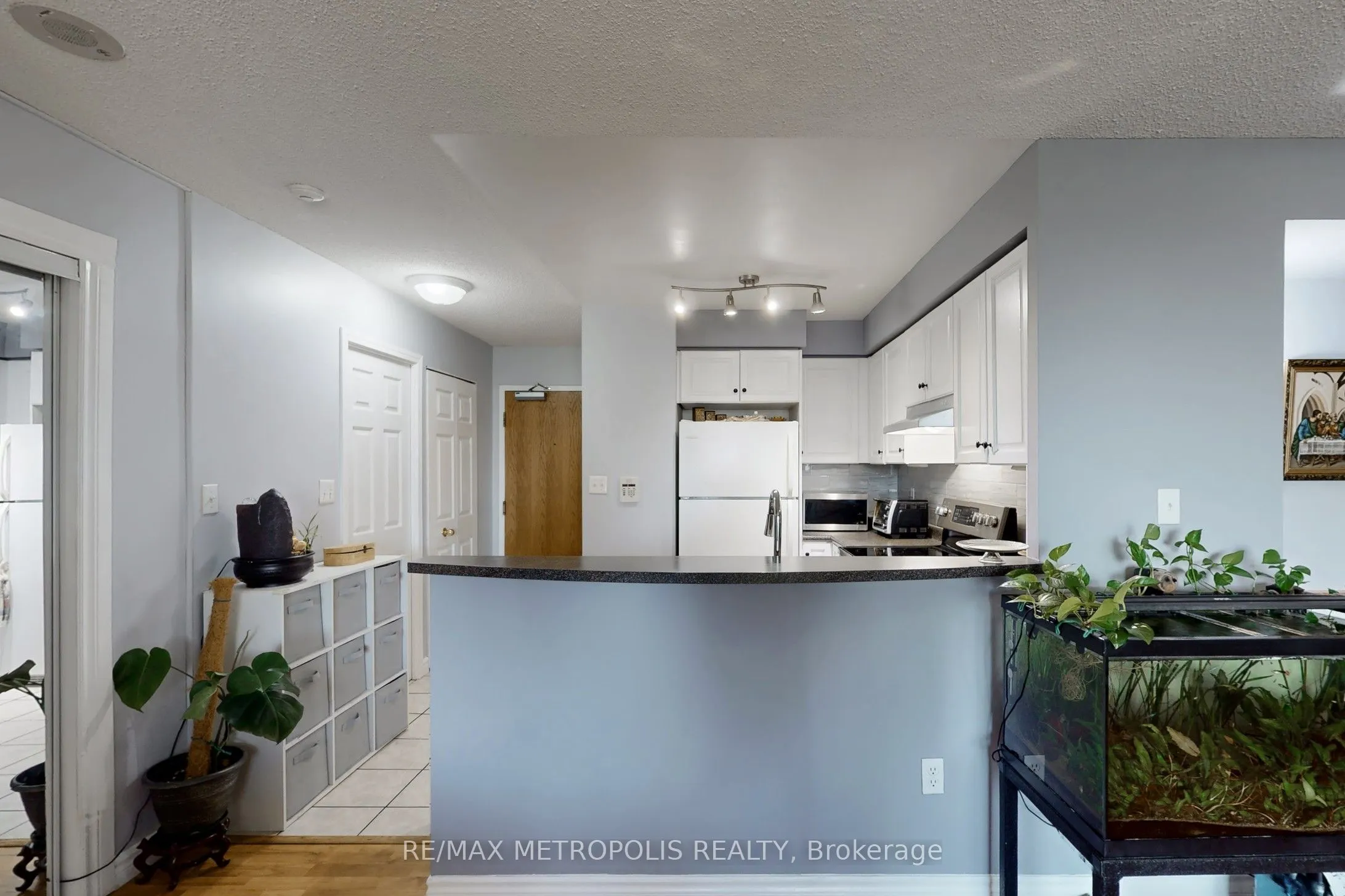 7 Lorraine Drive, #2201