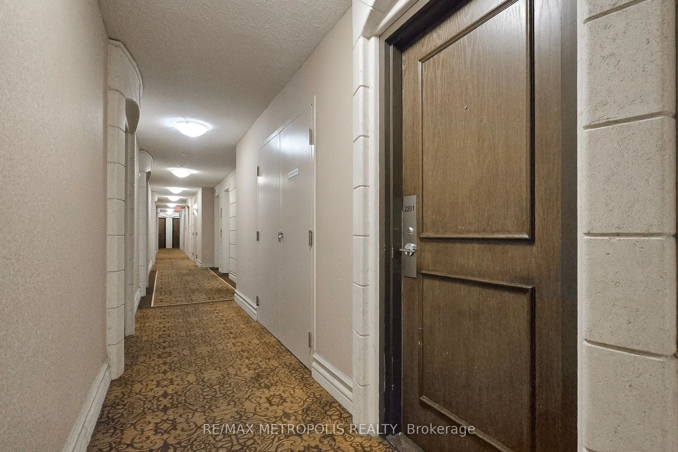 7 Lorraine Drive, #2201