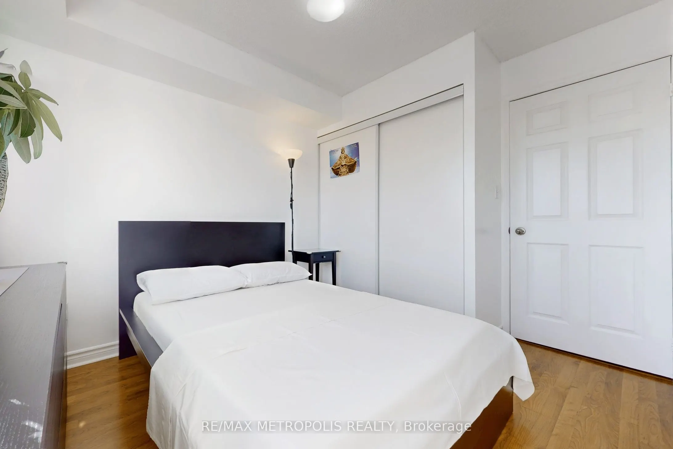 7 Lorraine Drive, #2201