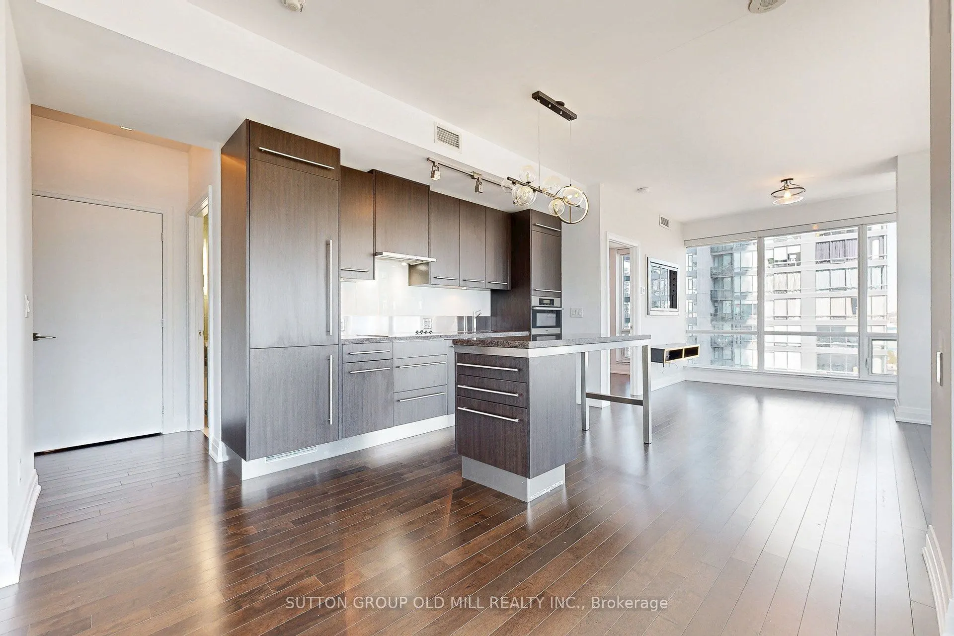 80 John Street, #2009