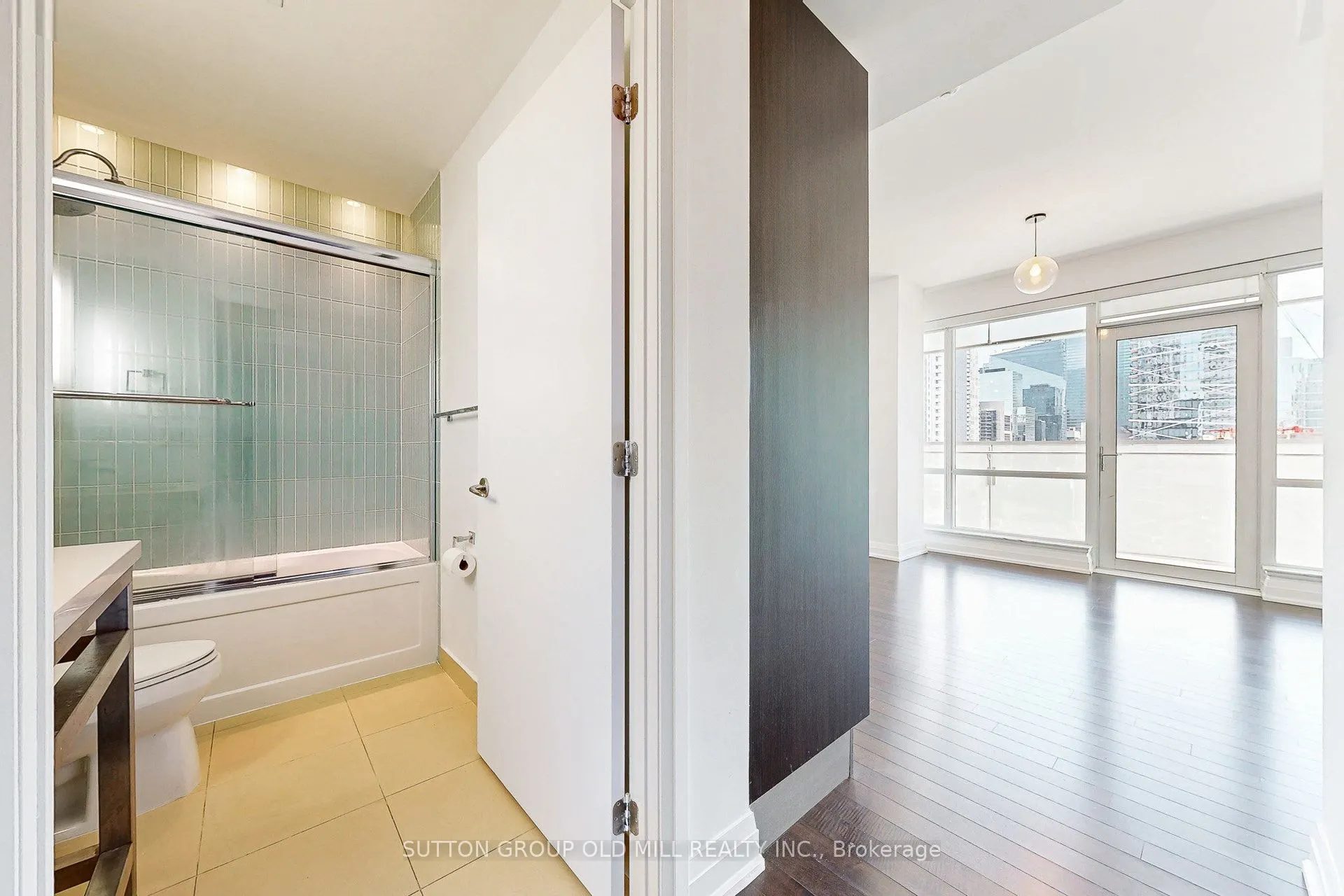 80 John Street, #2009