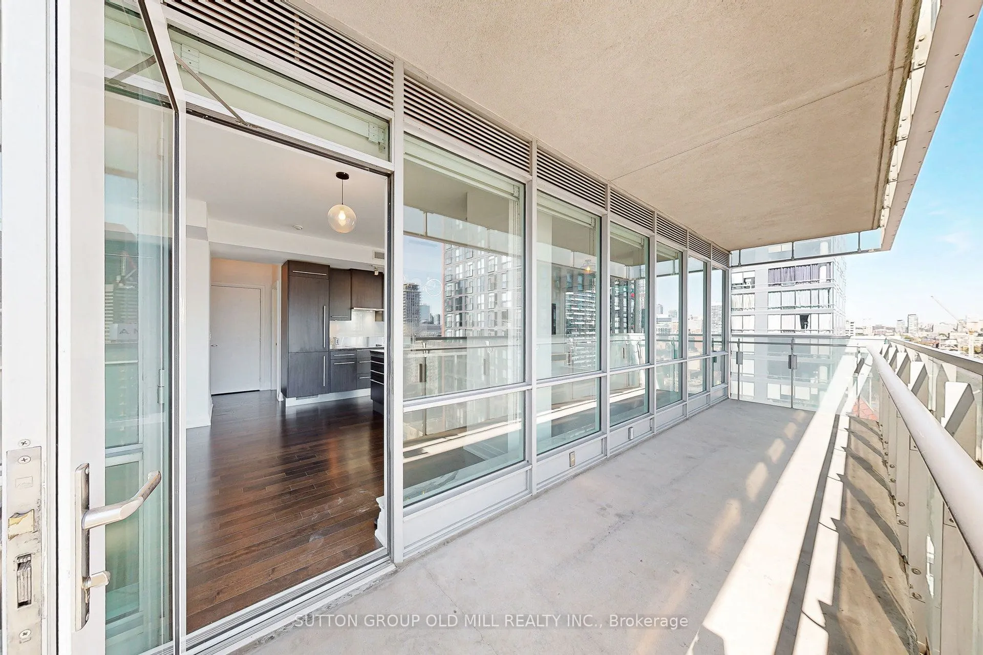 80 John Street, #2009