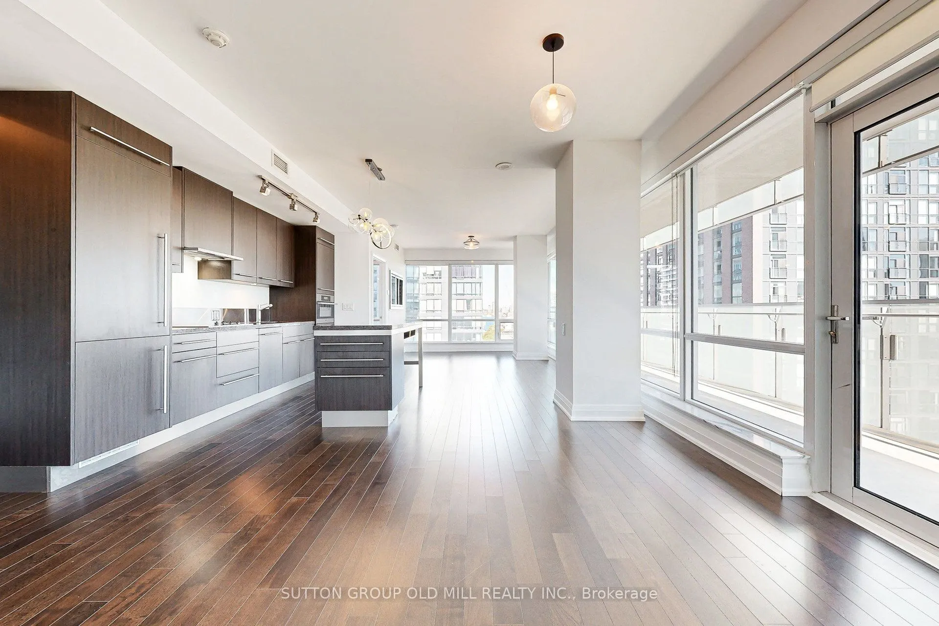 80 John Street, #2009