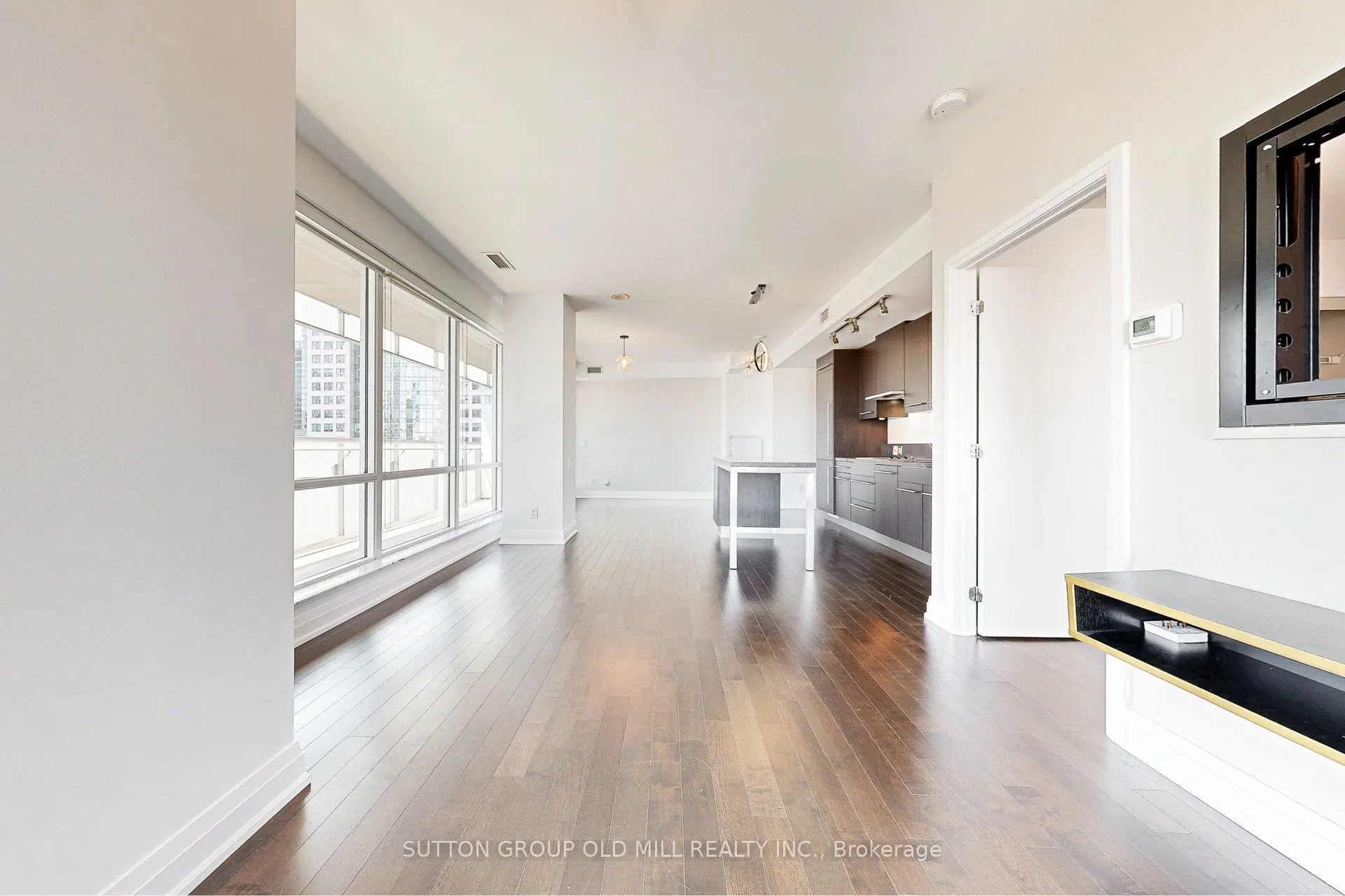 80 John Street, #2009