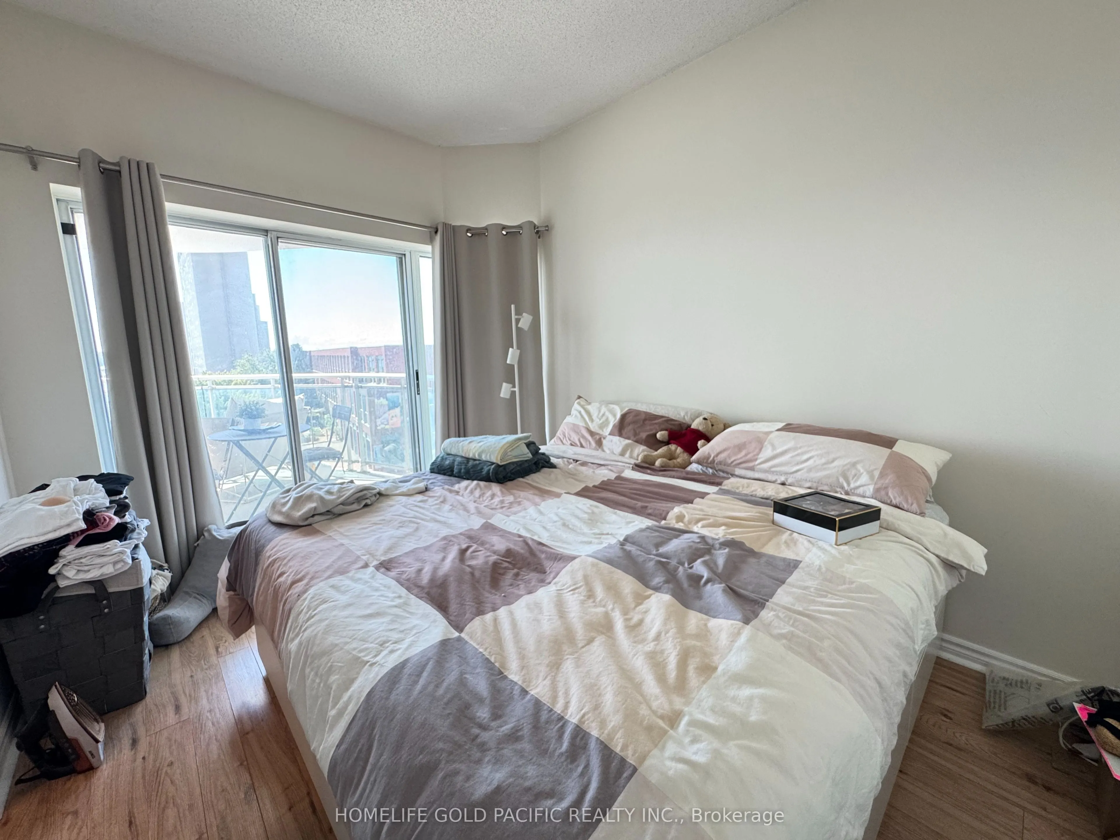 600 Queens Quay W, #611