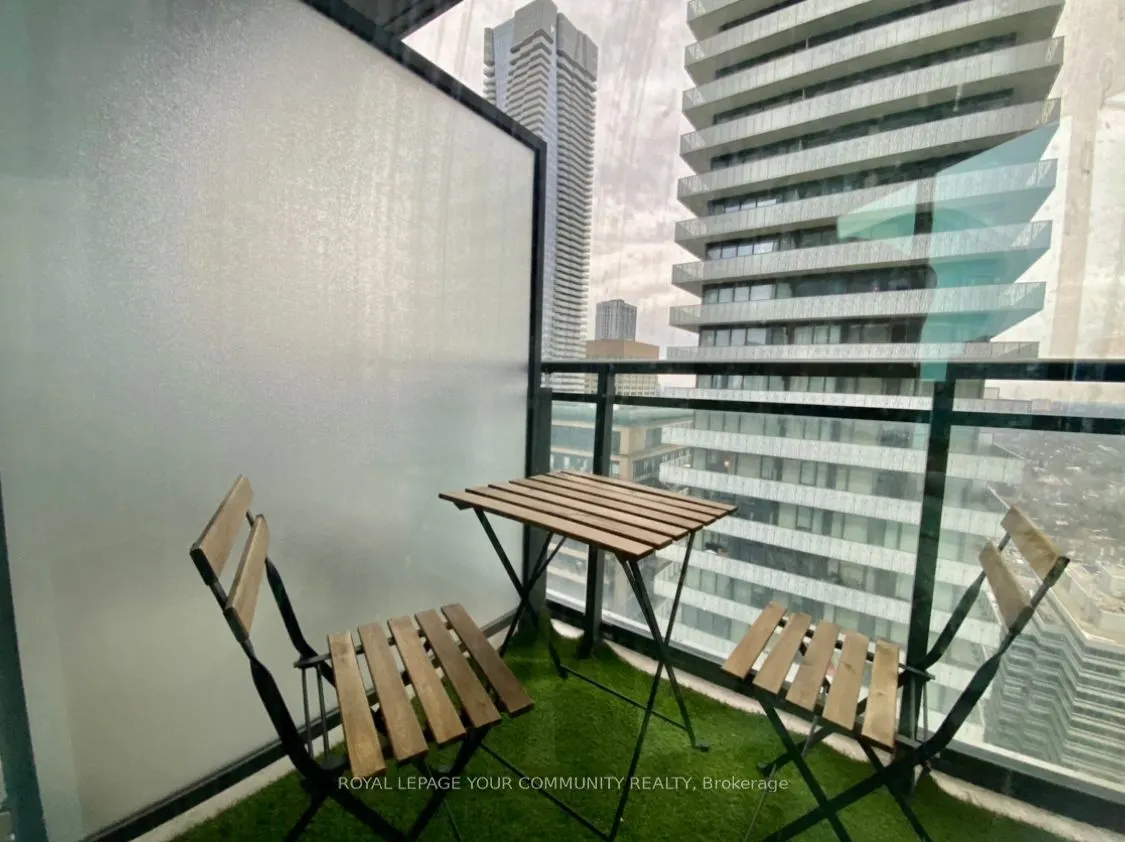 45 Charles Street E, #4009