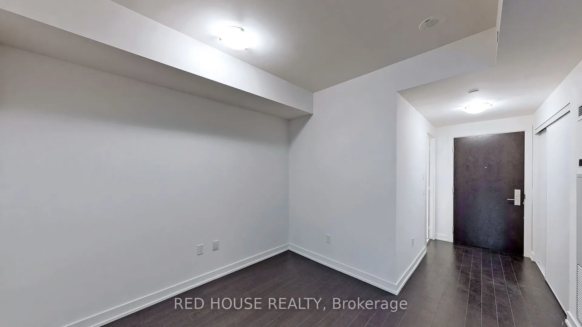 330 Richmond Street W, #520