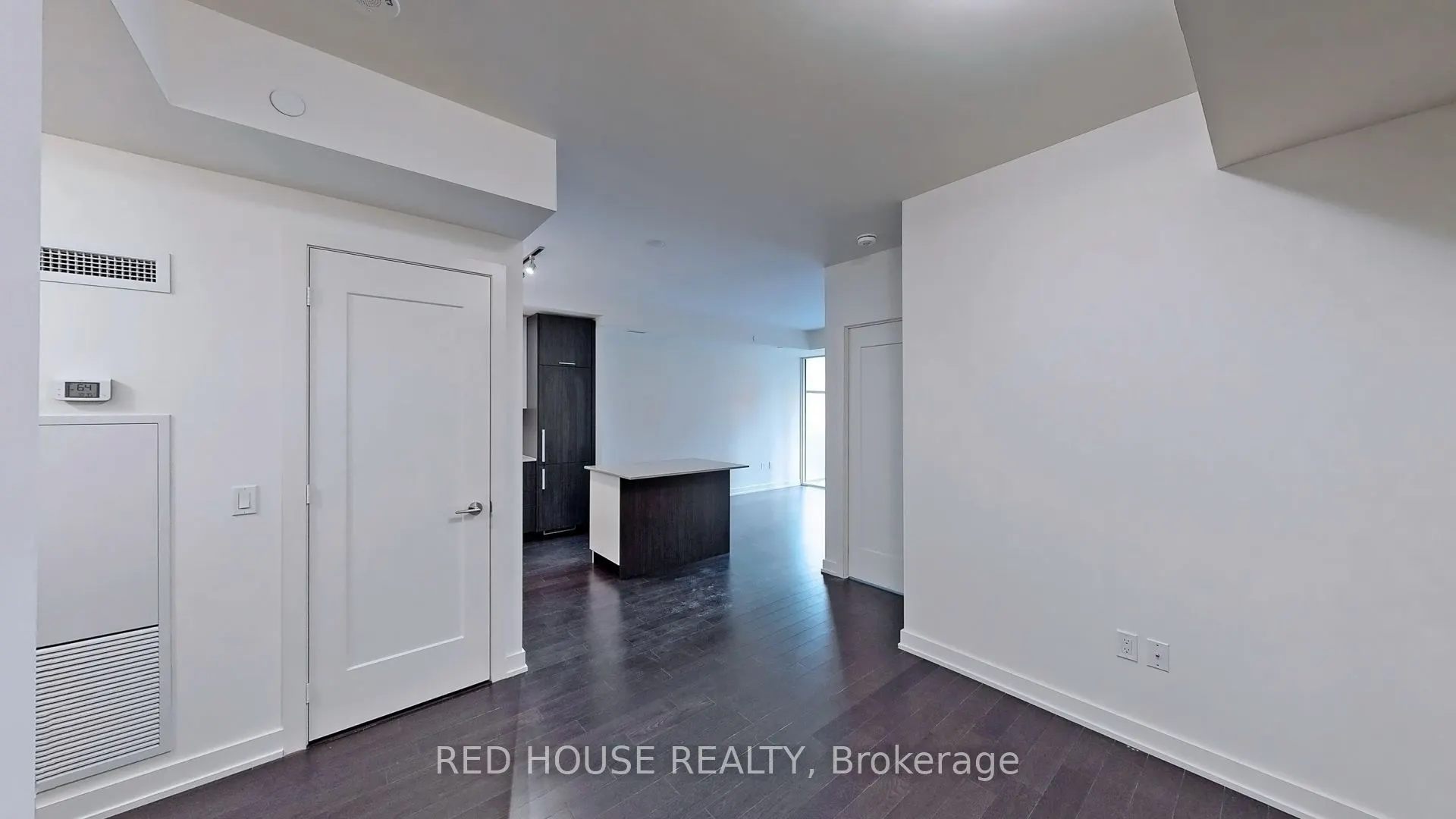 330 Richmond Street W, #520