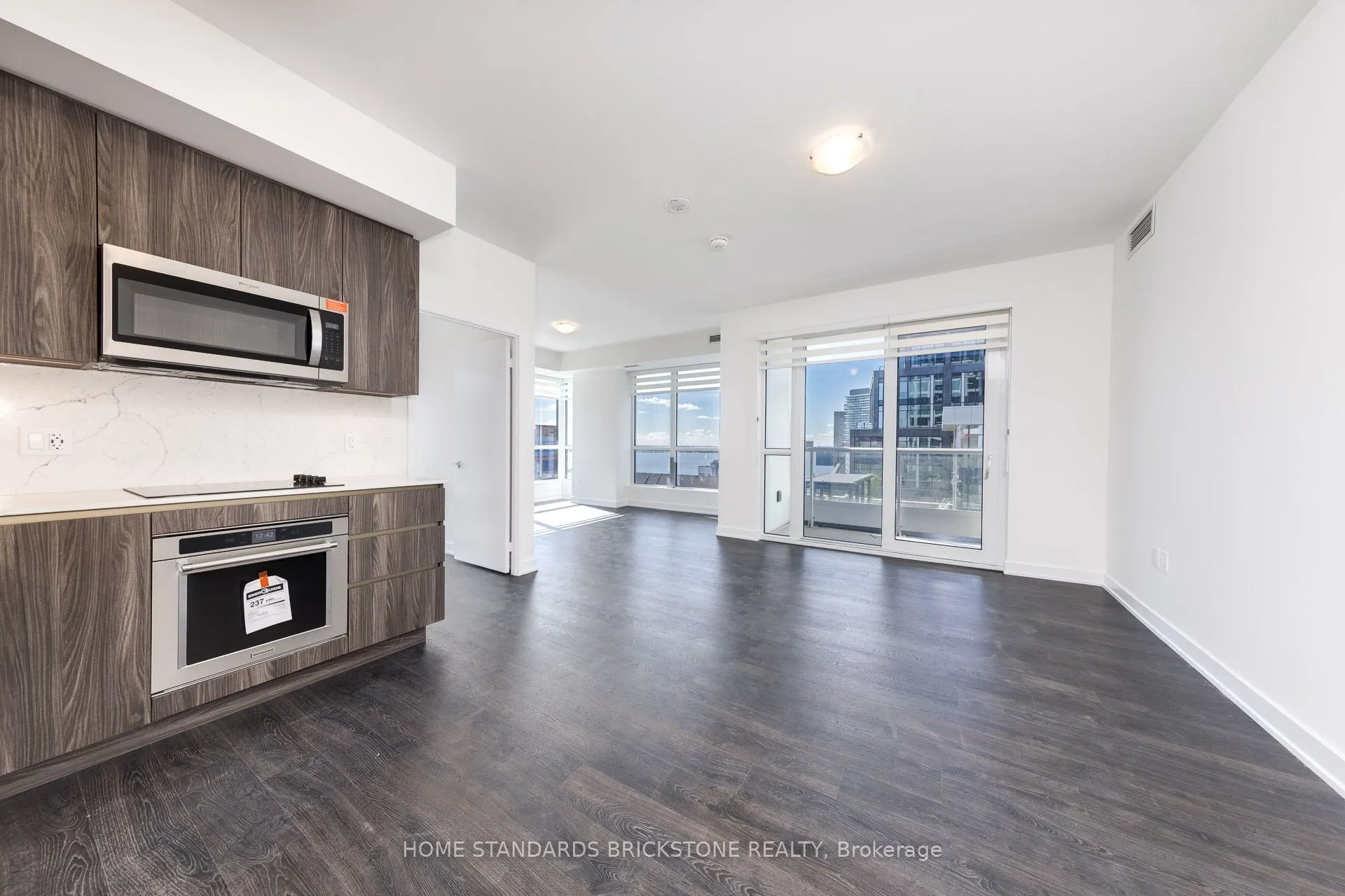 15 Richardson Street, #1414