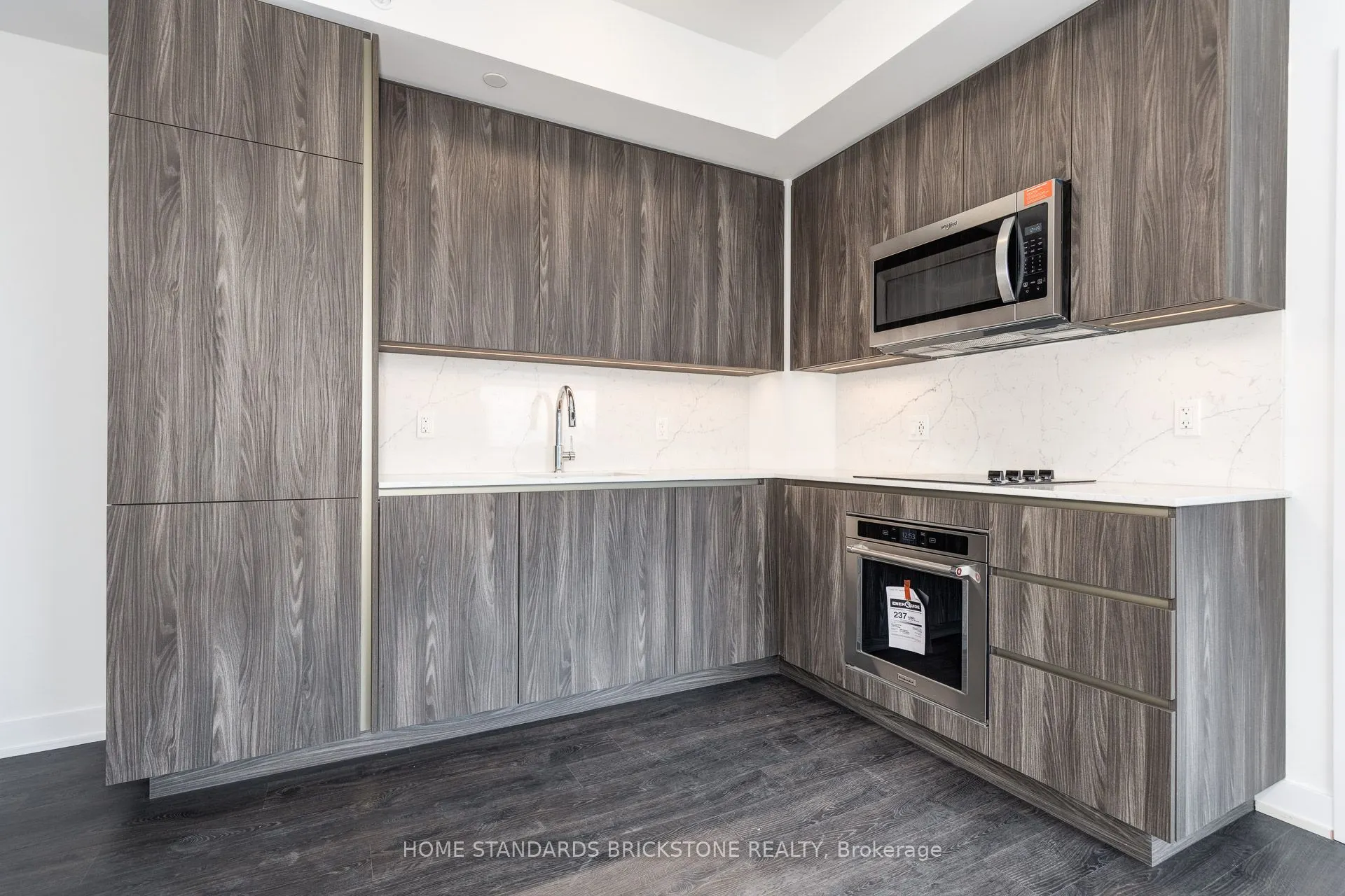 15 Richardson Street, #1414