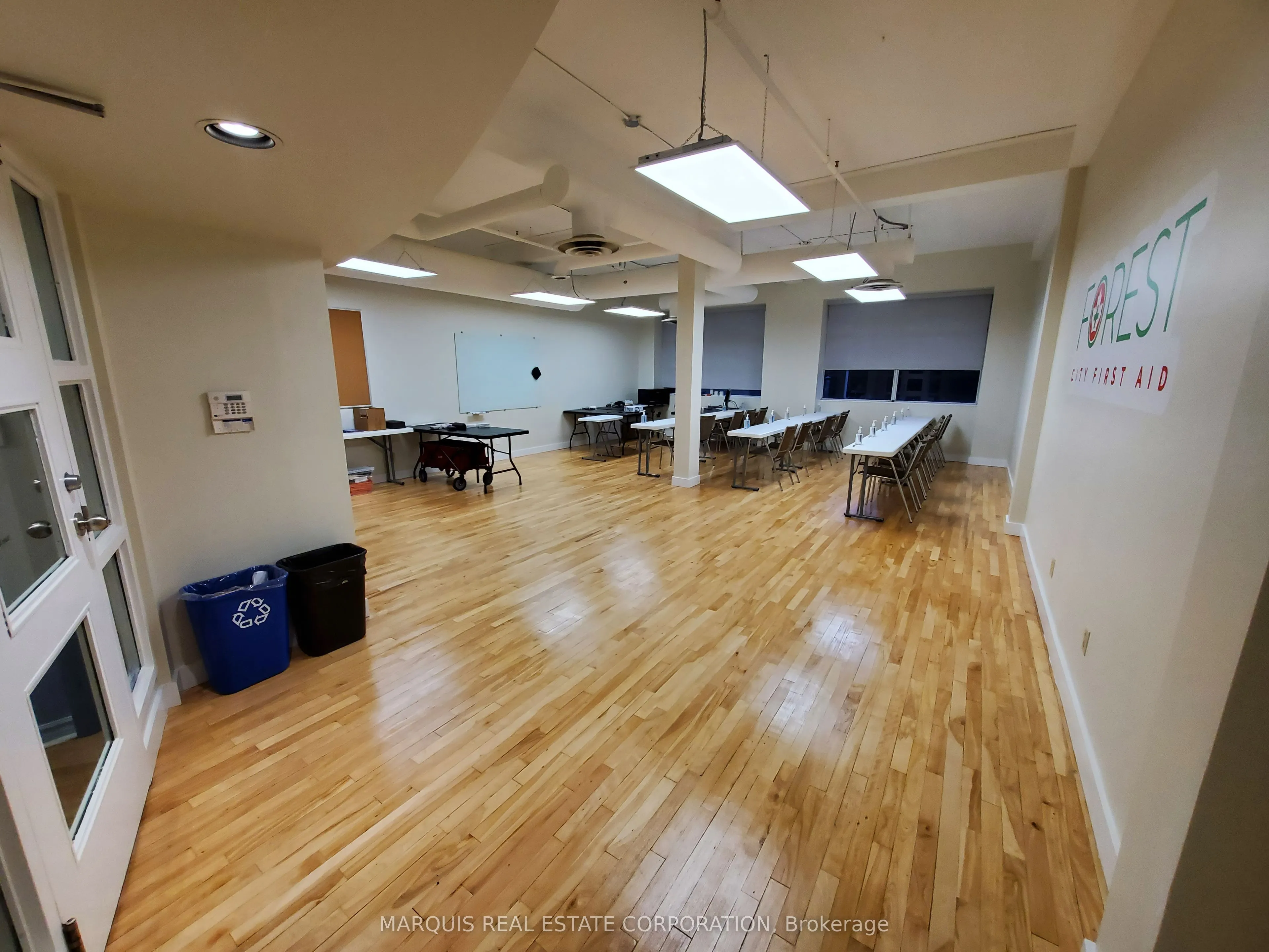675 King Street W, #302