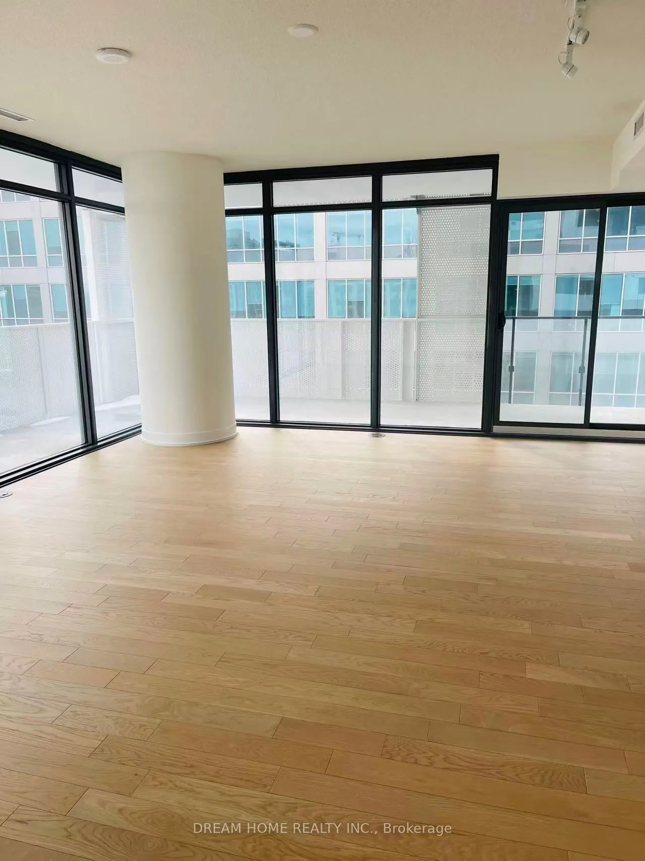 25 Richmond Street E, #1603