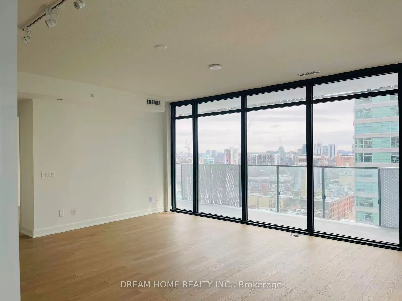 25 Richmond Street E, #1603