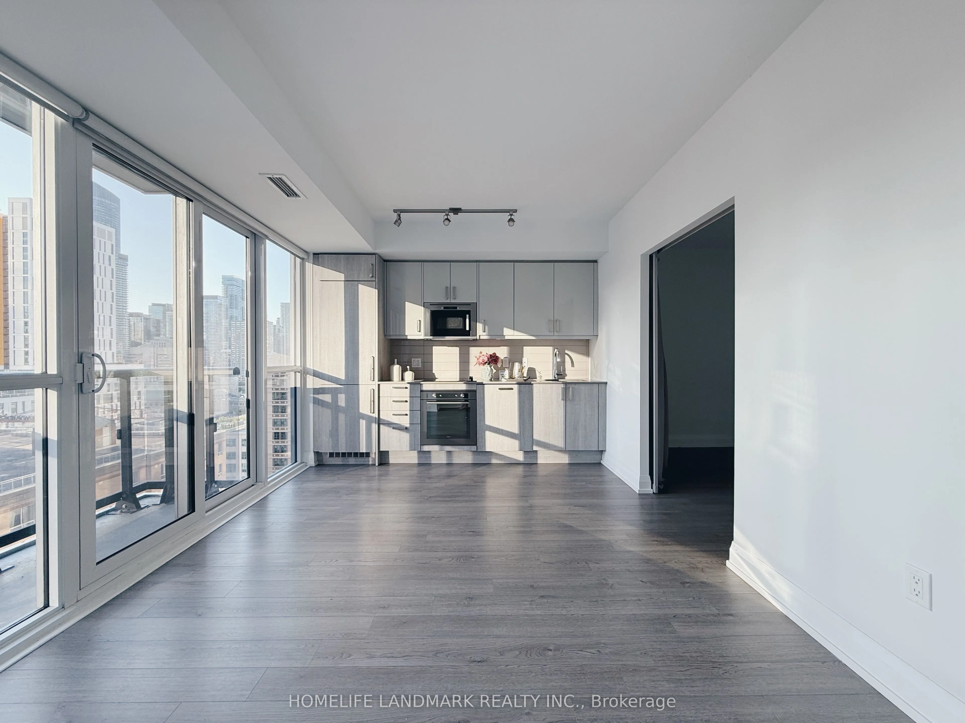 77 MUTUAL Street, #1705