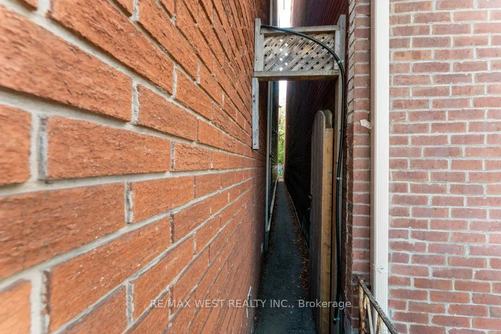 23 clinton Street