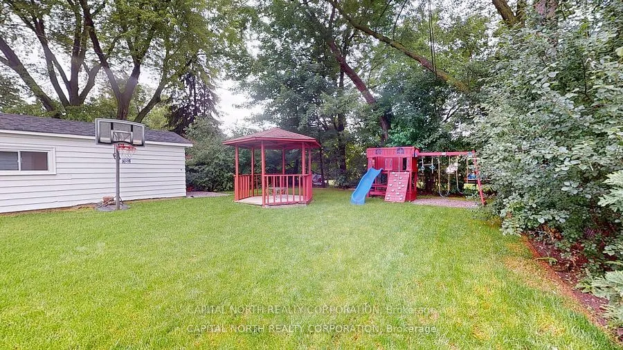 290 Horsham Avenue