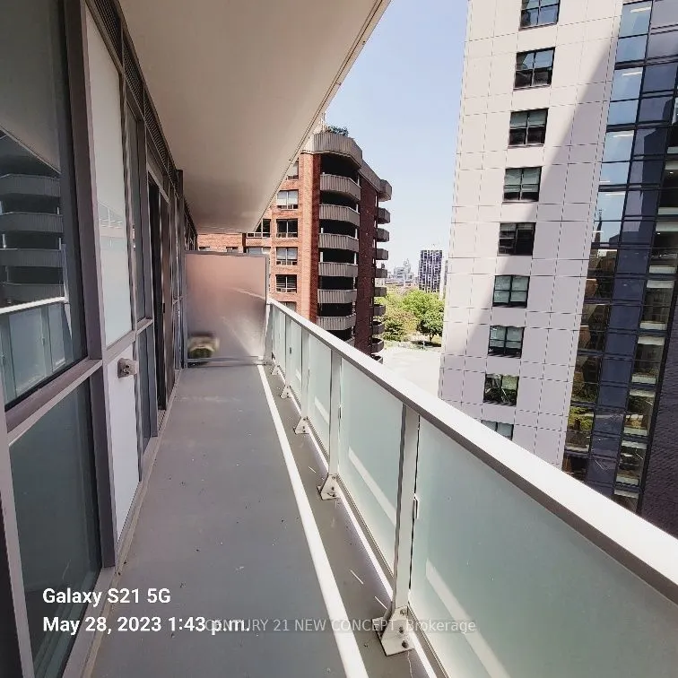 77 Mutual Street, #903
