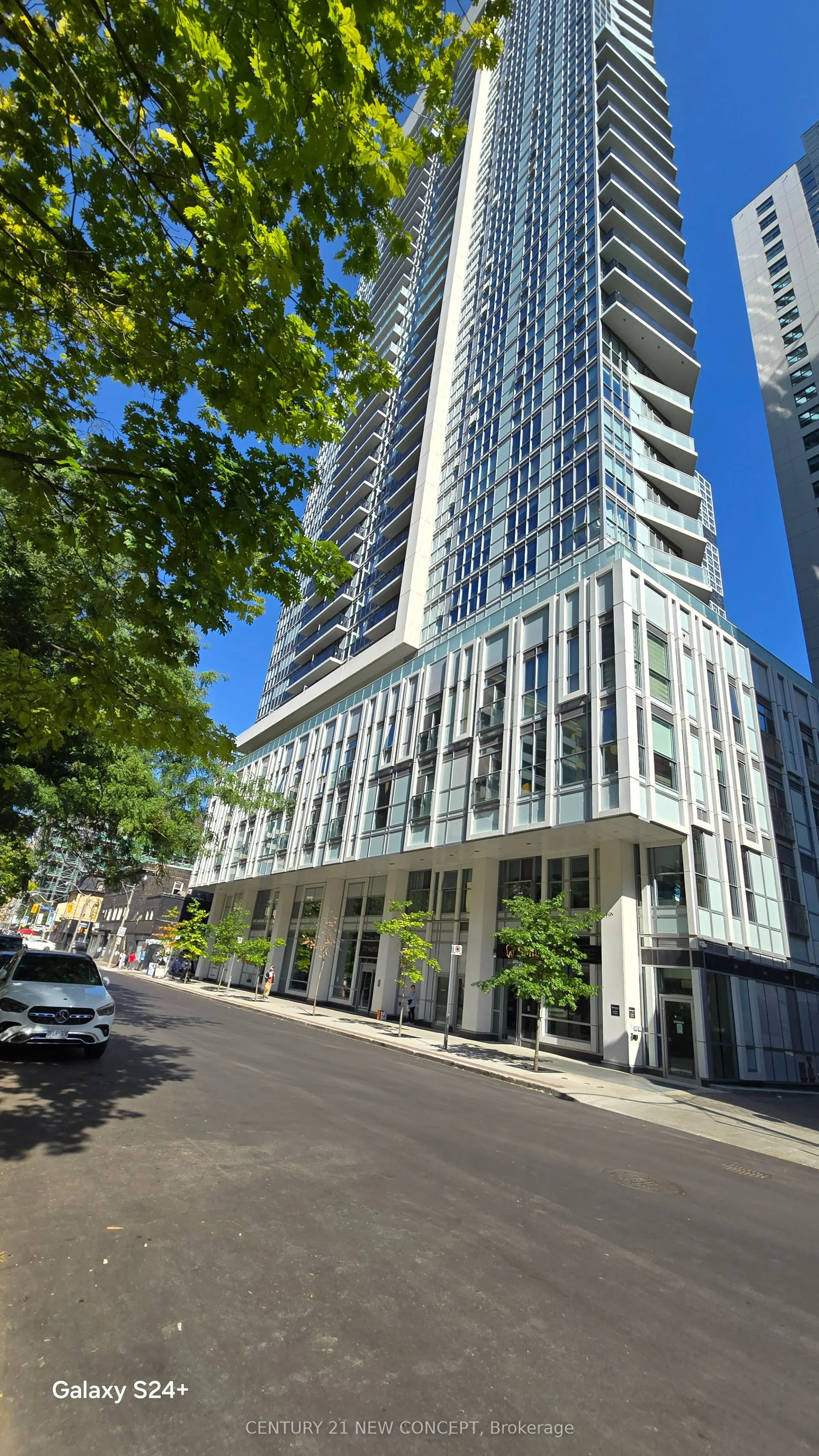 77 Mutual Street, #903