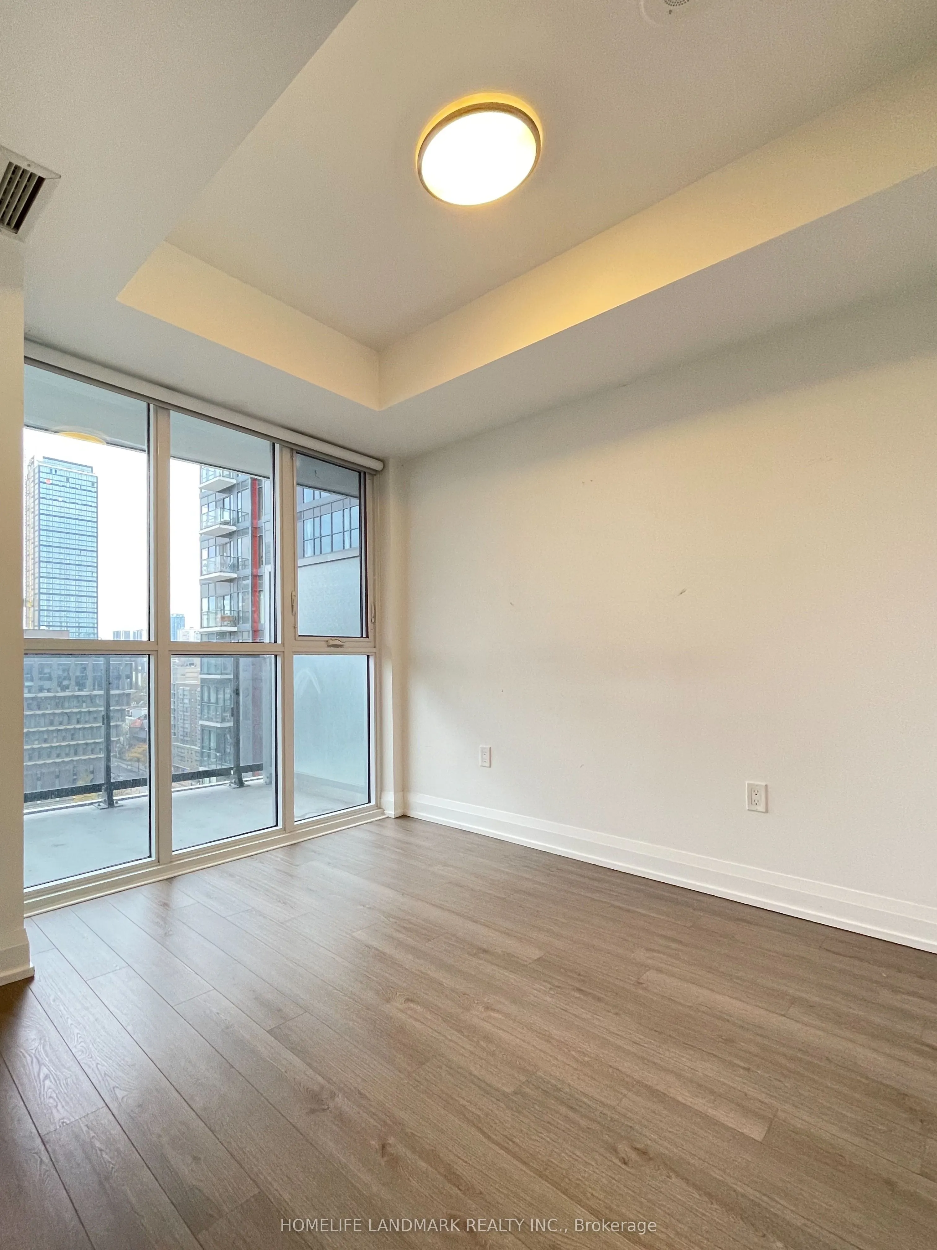 77 Mutual Street, #2808