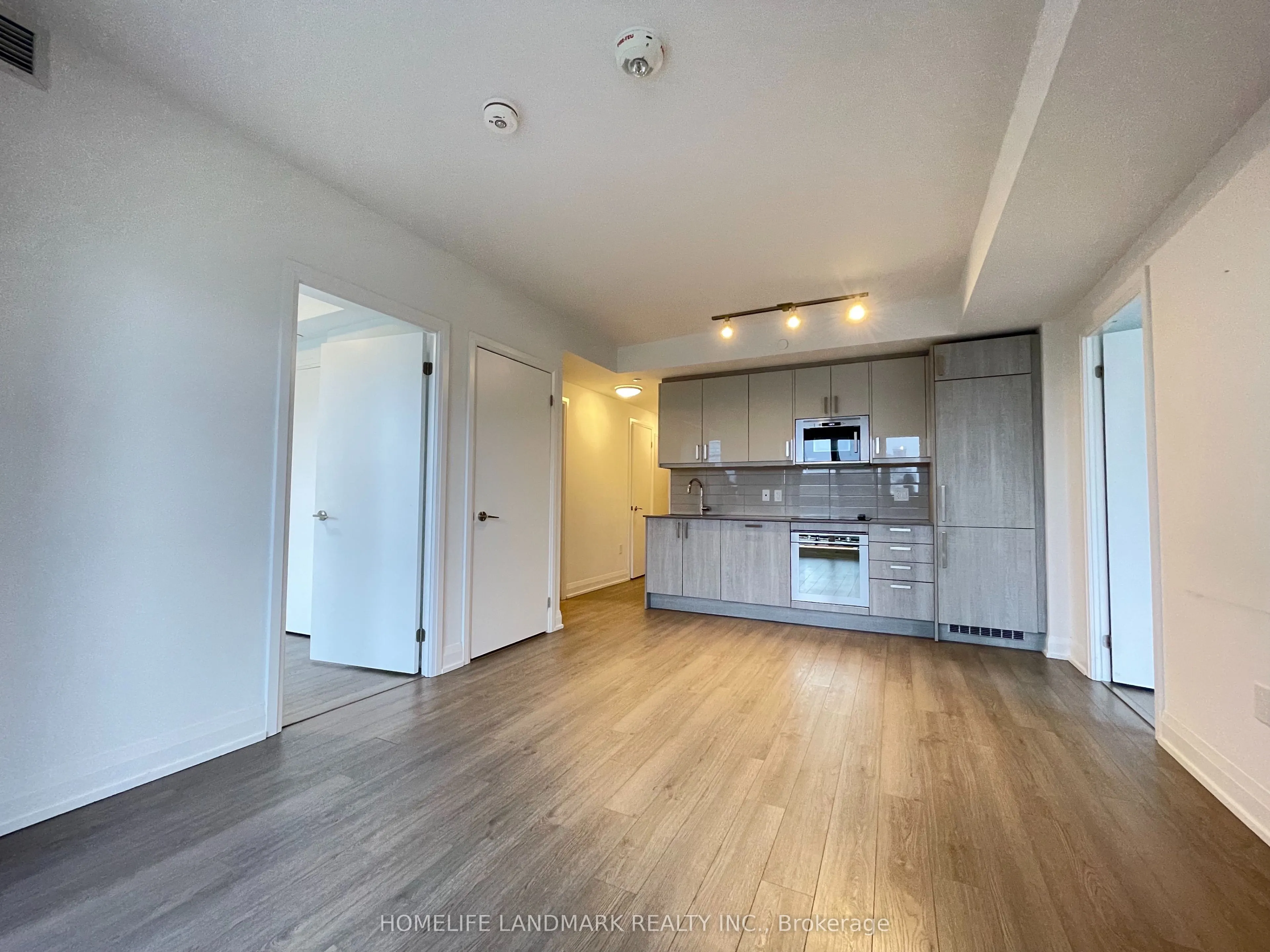 77 Mutual Street, #2808