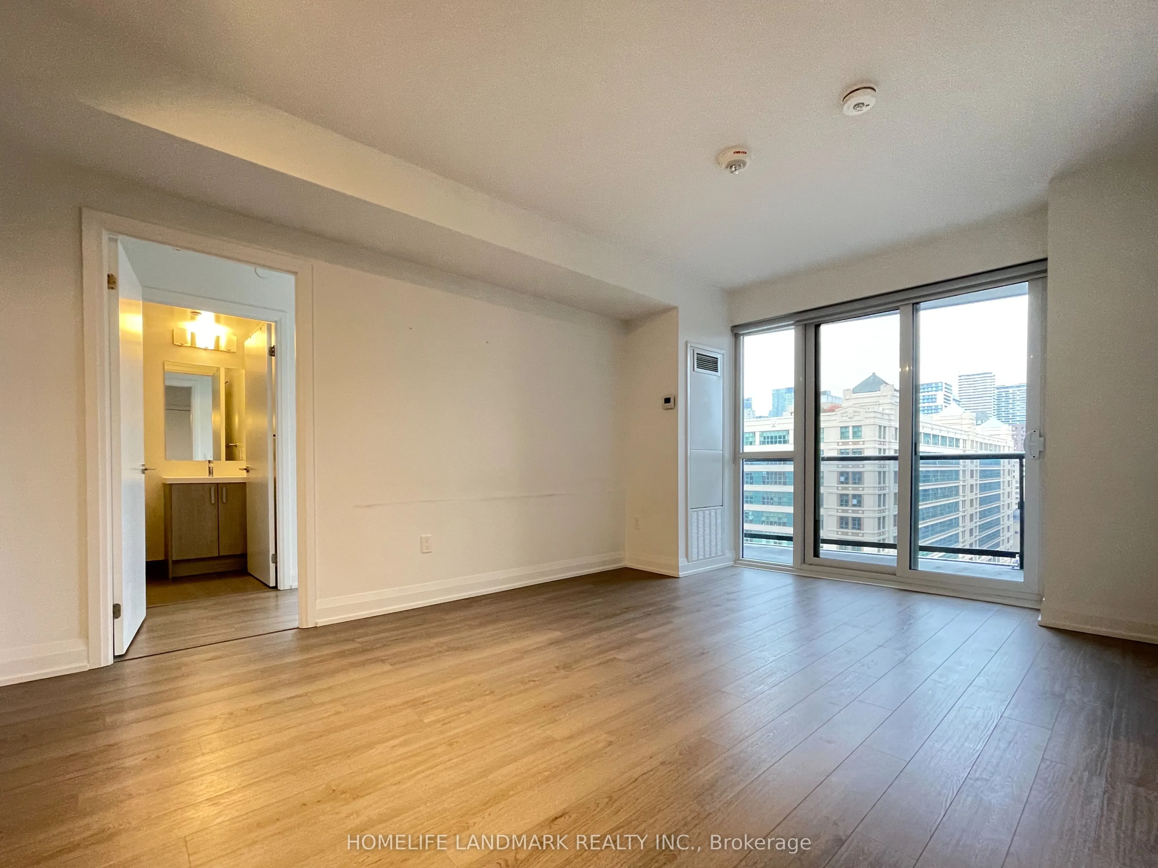 77 Mutual Street, #2808