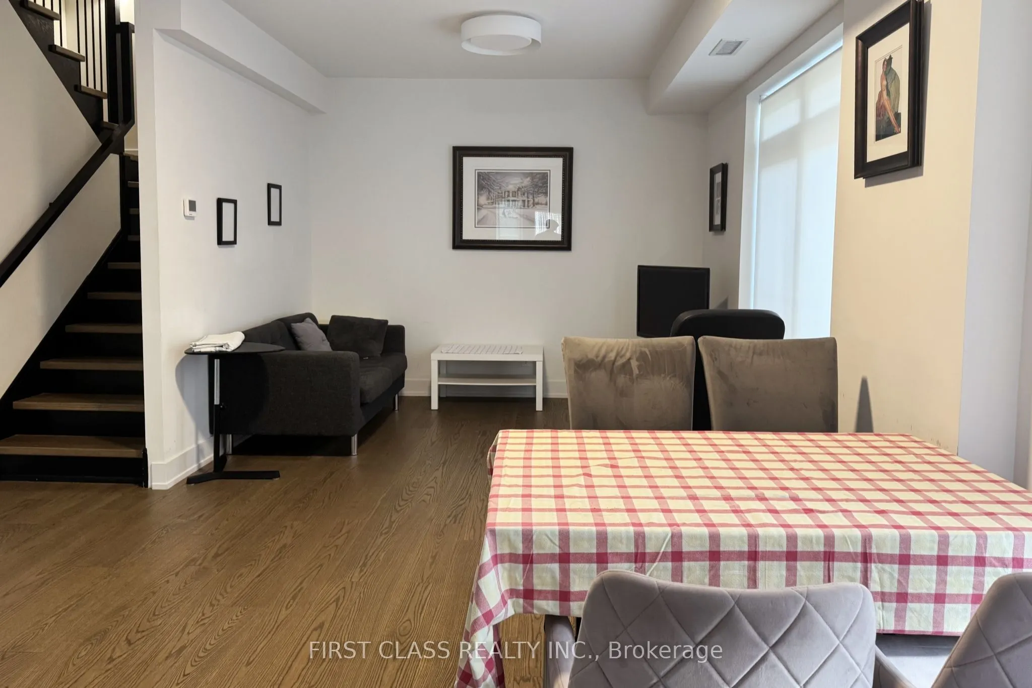 100 River Street W, #Th08