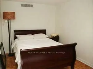 65 Harbour Square, #1809