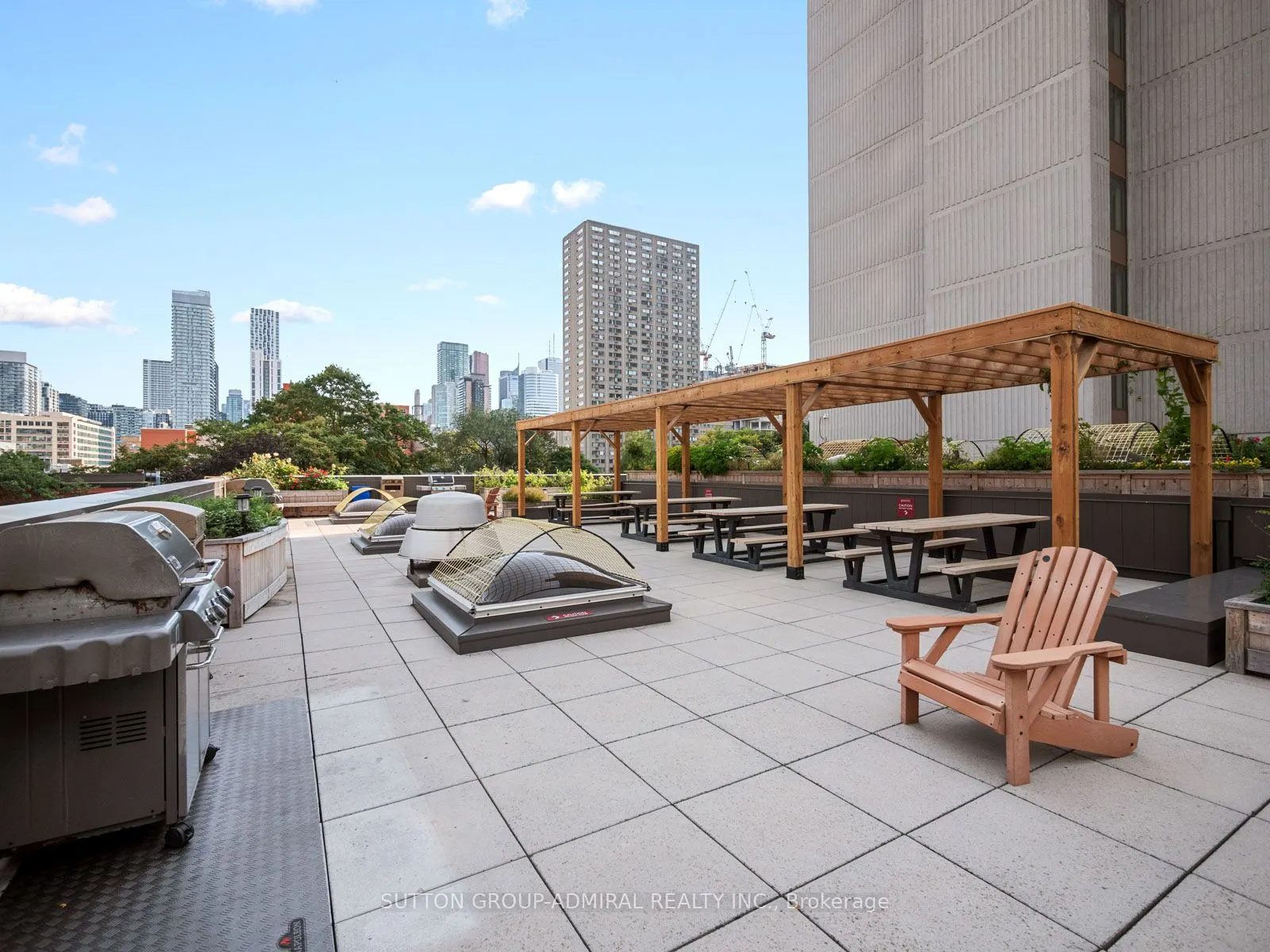 45 Carlton Street, #312