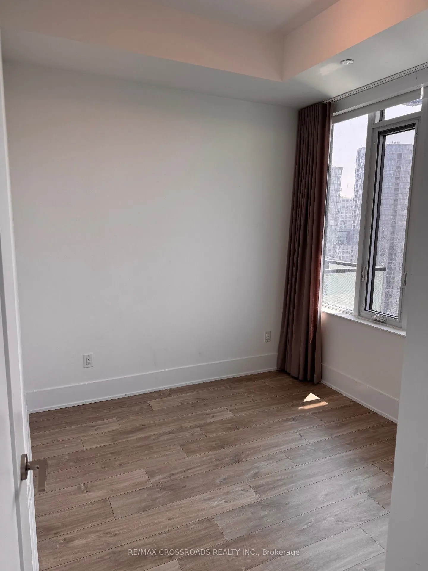 470 FRONT Street W, #2415