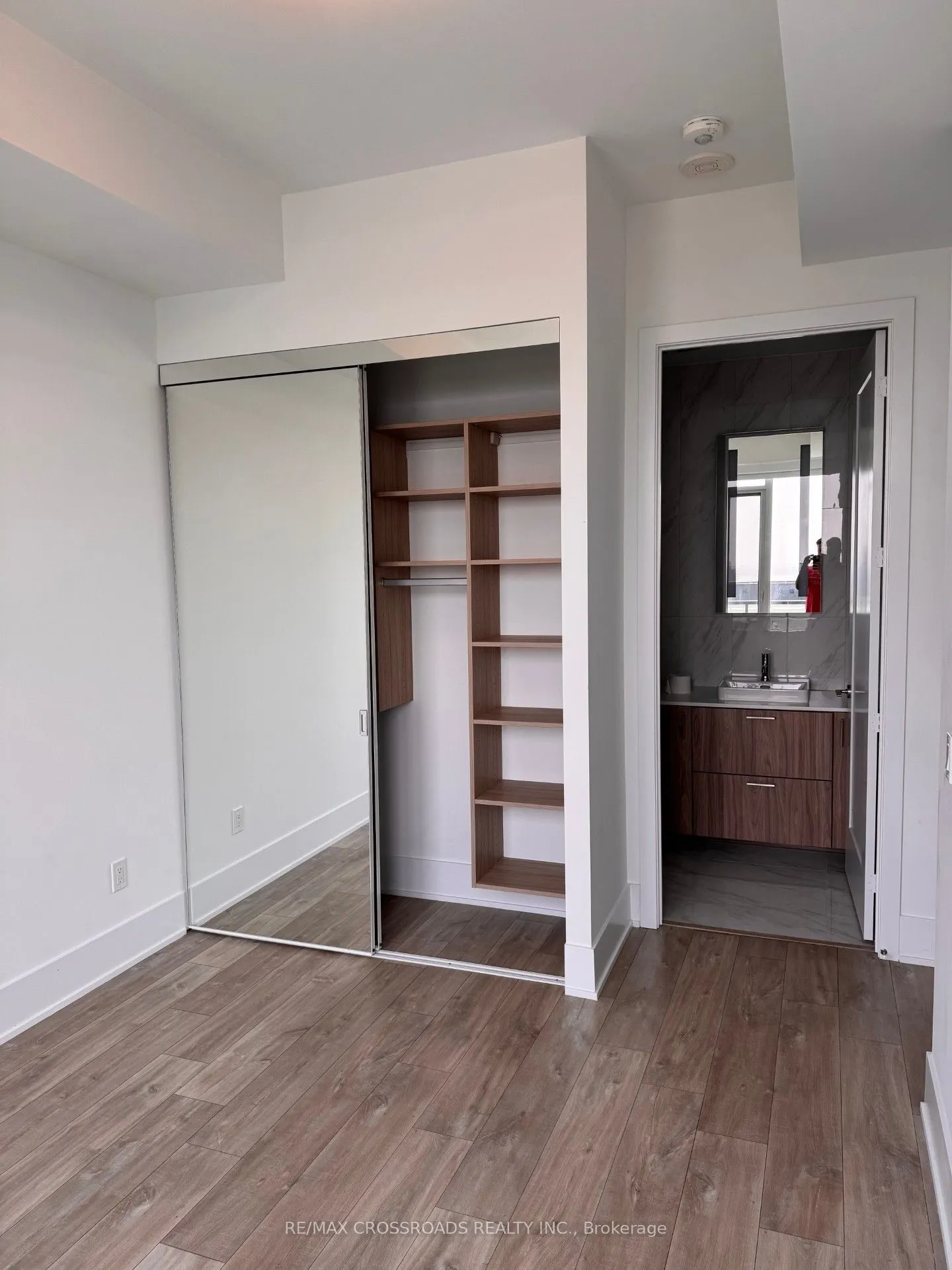 470 FRONT Street W, #2415