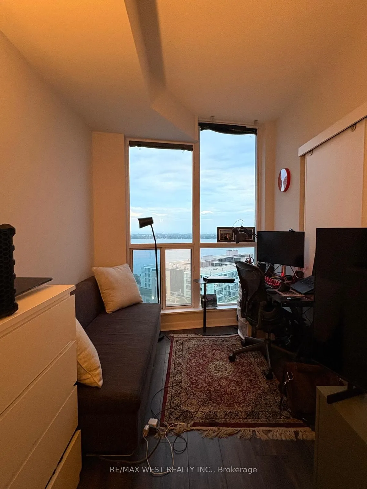 218 Queens Quay W, #2204