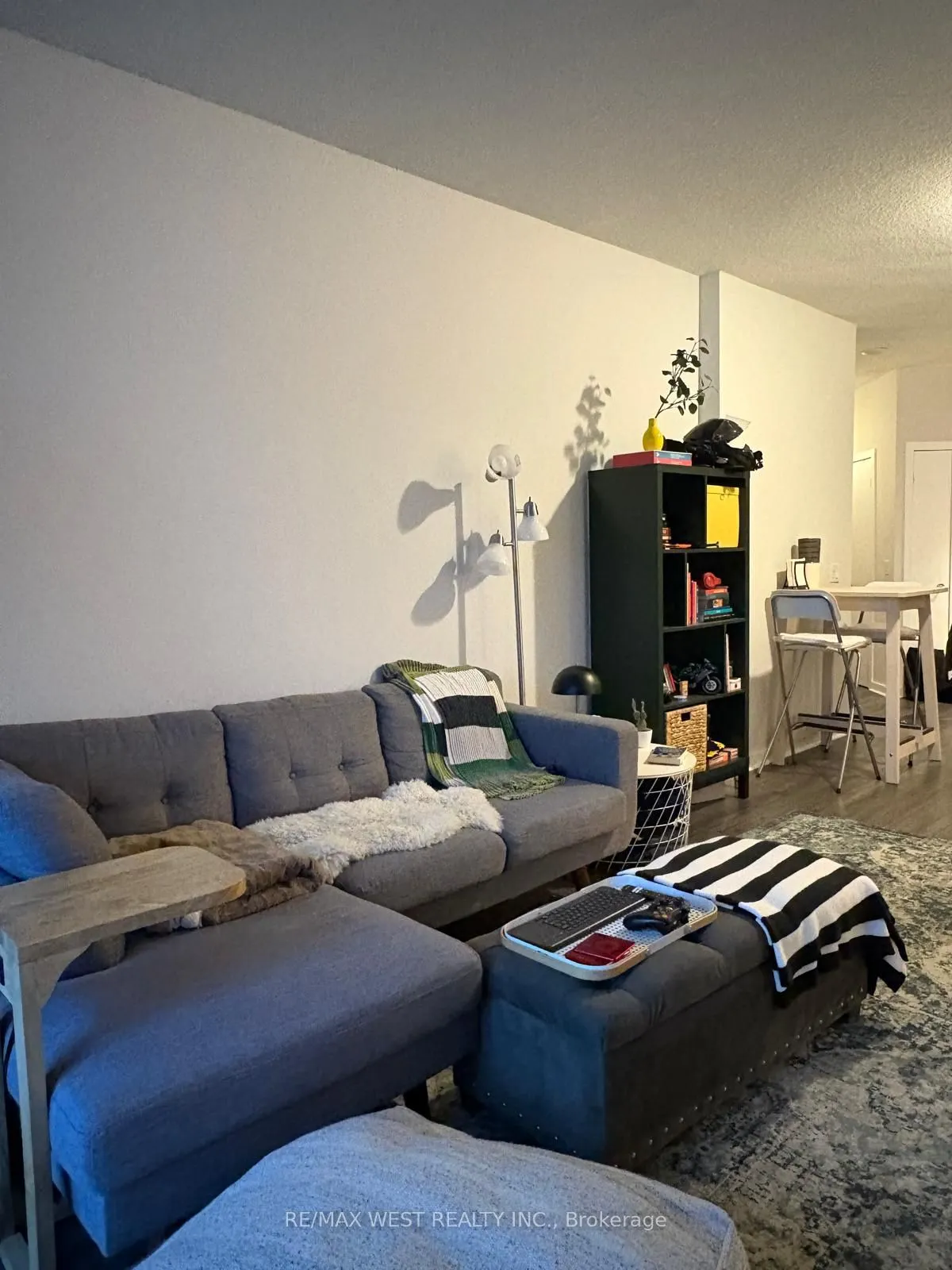 218 Queens Quay W, #2204