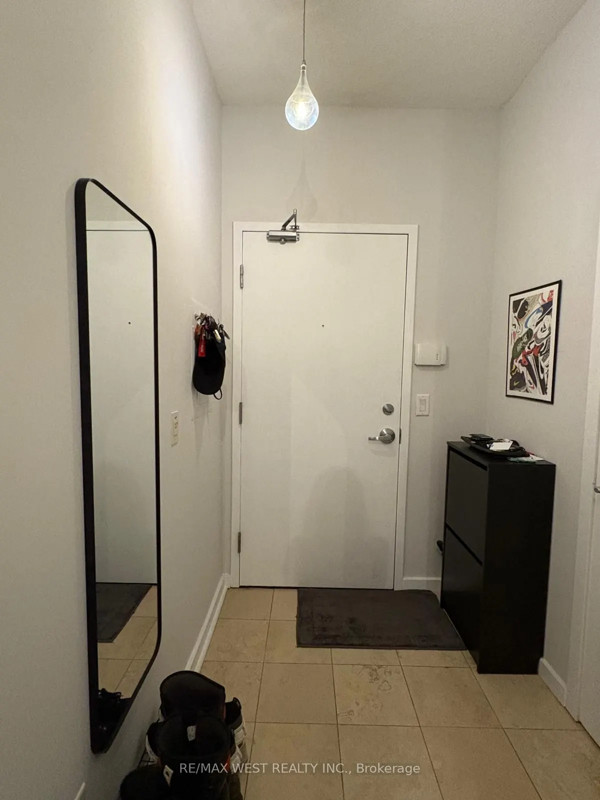 218 Queens Quay W, #2204