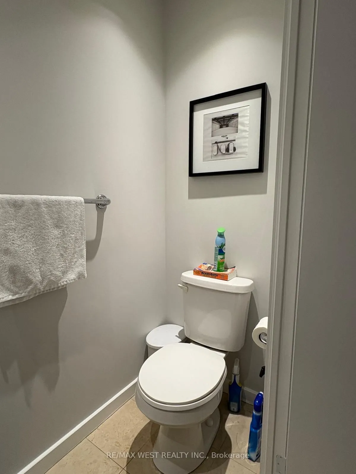 218 Queens Quay W, #2204