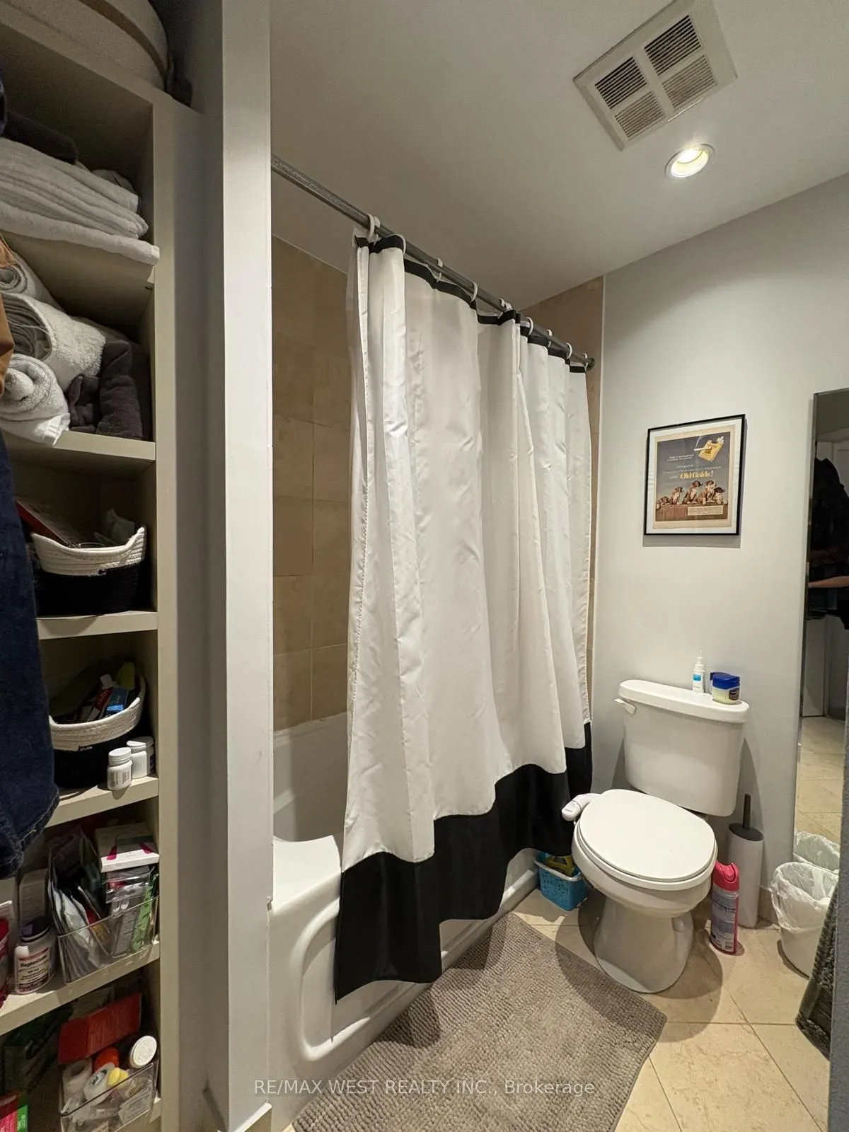 218 Queens Quay W, #2204
